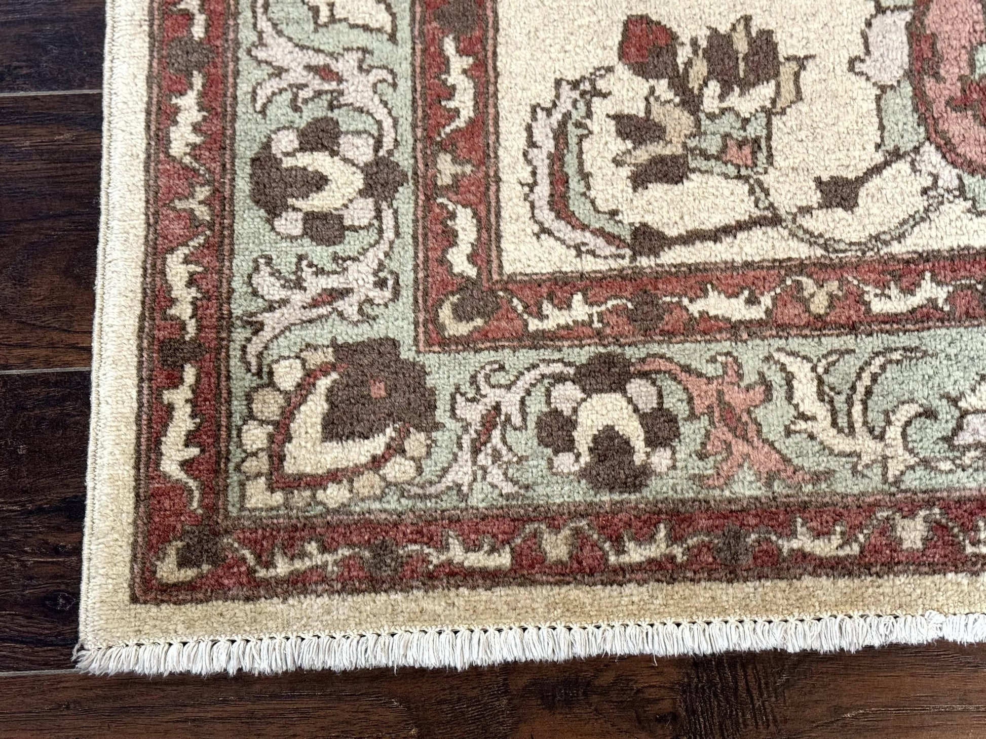 Indo Mahal Rug 4 x 5.6, Indian Handmade Wool Area Rug - Nuvé