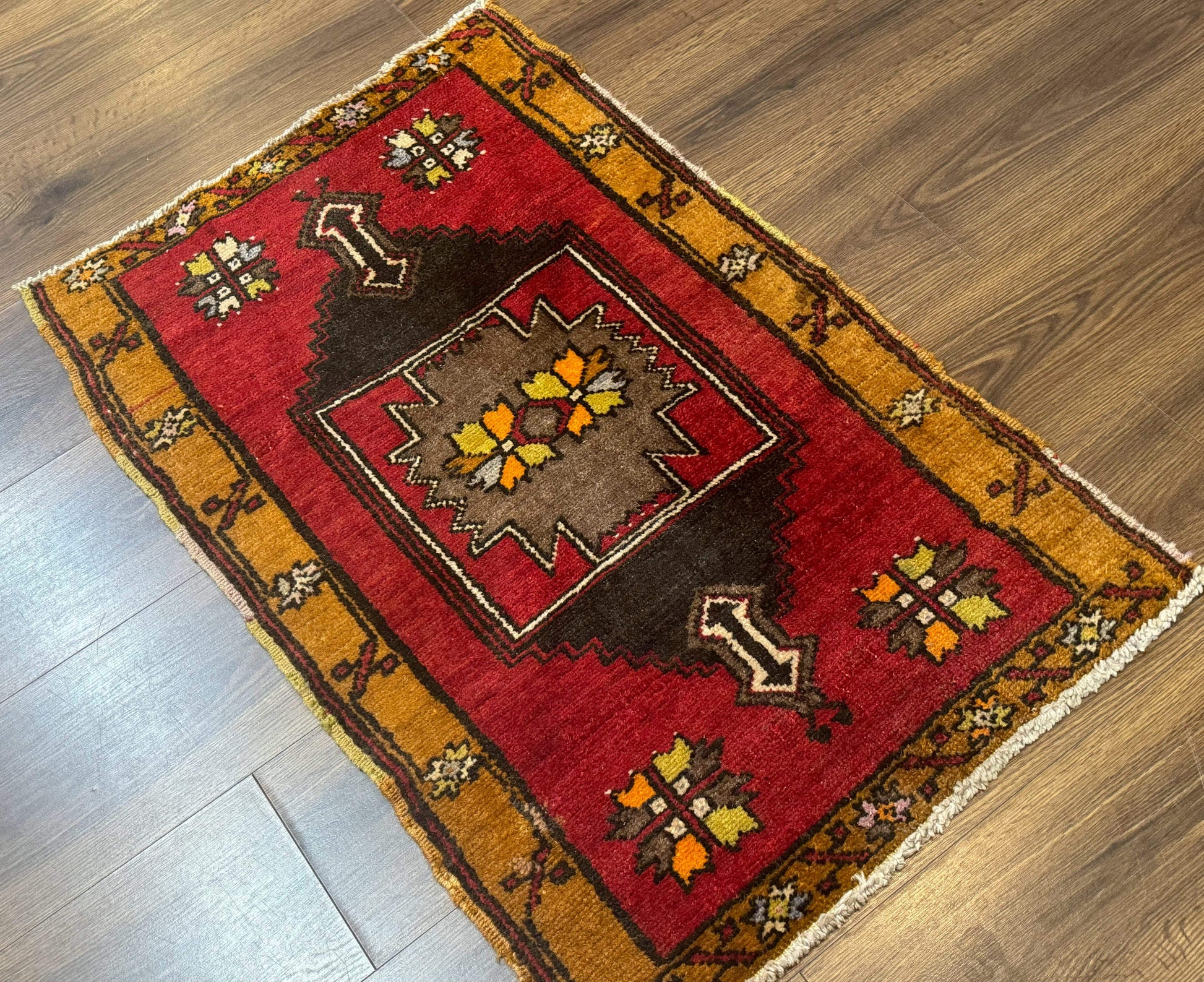 Turkish Yastik Rug 2x3, Geometric Medallion, Small Turkish Wool Rug, Red - Nuvé