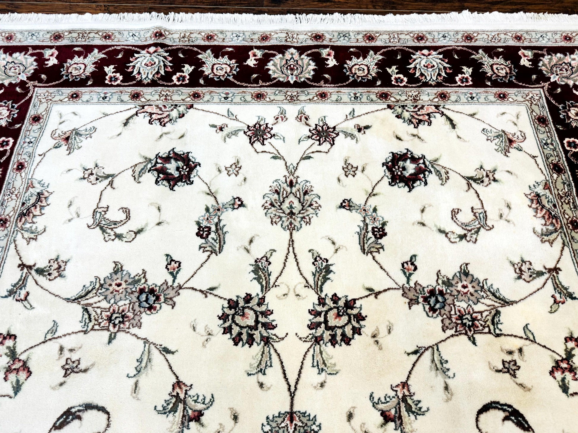 Ivory and Burgundy Pak Persian Rug 6x9 - Nuvé
