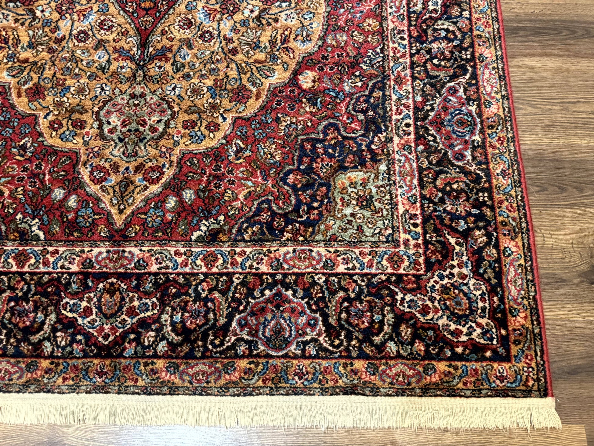 Karastan Rug 5.9 x 9 Medallion Kirman #700/718, Original 700 Series, Wool, Discontinued, Vintage - Nuvé
