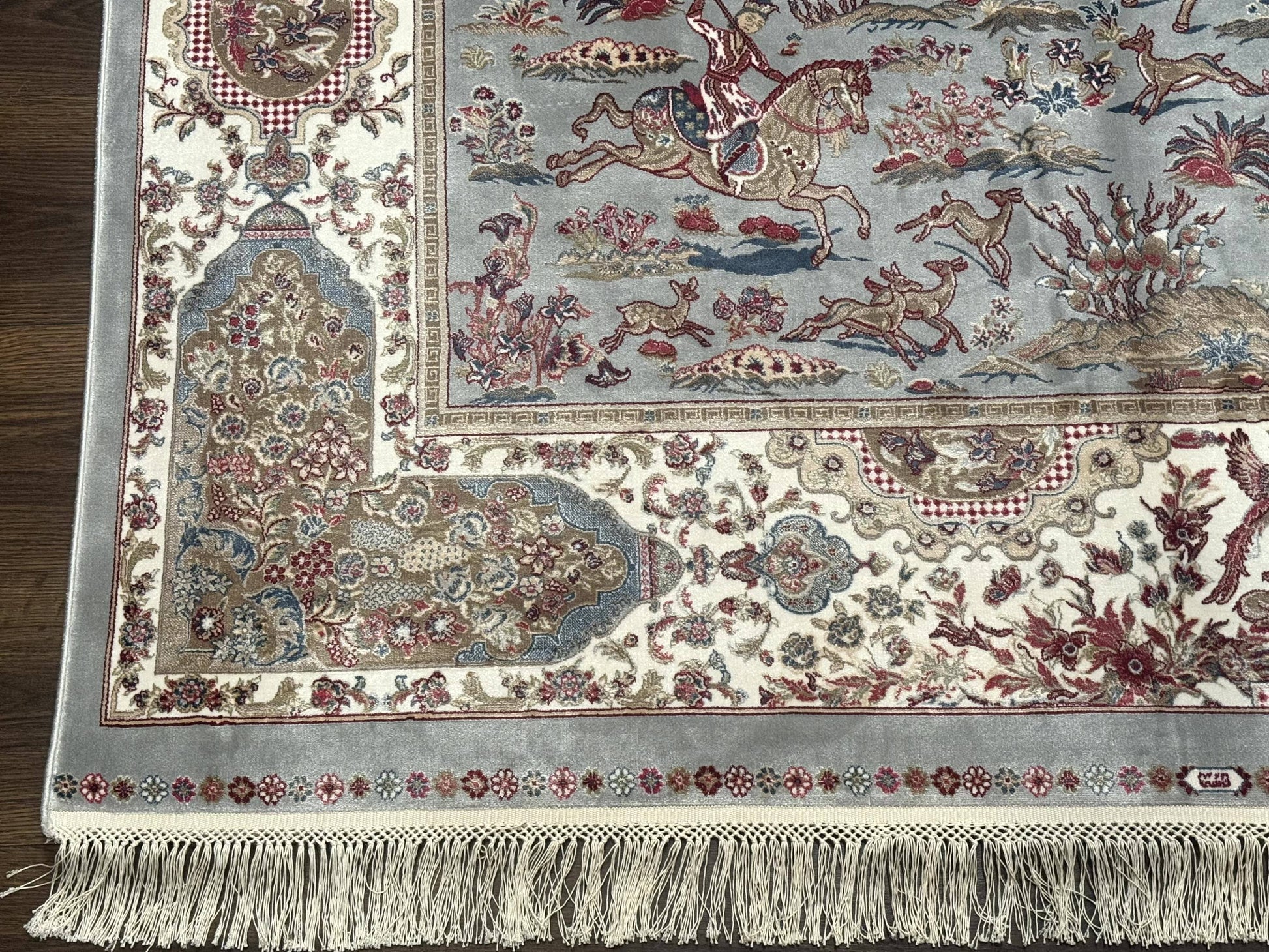 Turkish Silk Rug 5x7, Hunting Design, Animal Pictorials, Bamboo Silk - Nuvé