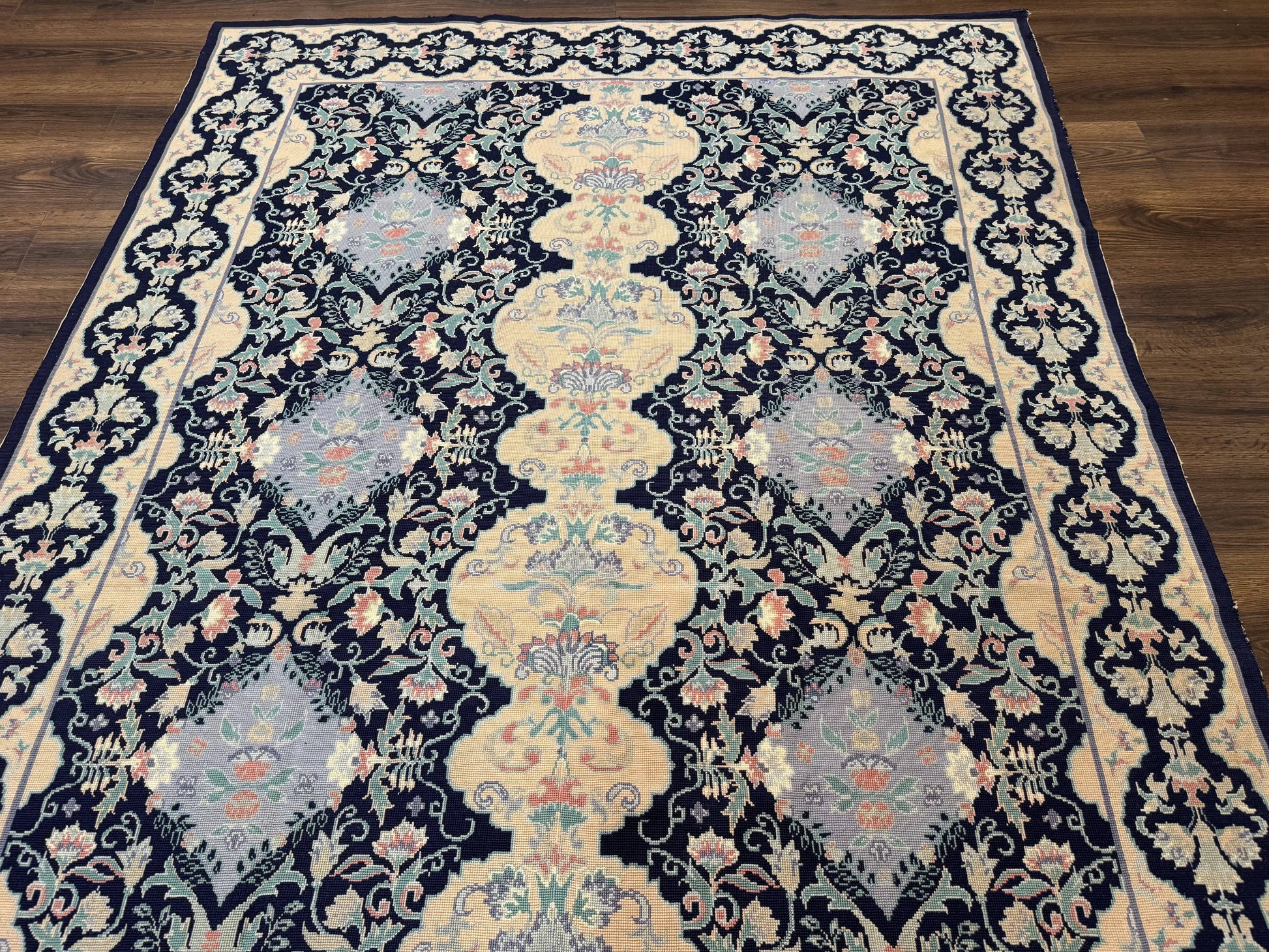 Needlepoint Rug 6x9, Ivory and Navy Blue - Nuvé