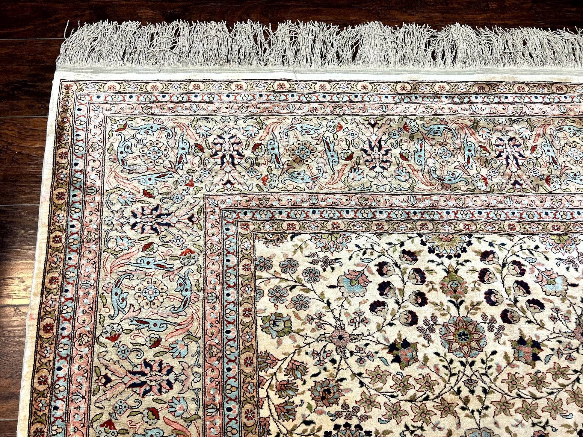 Wonderful Silk Hereke Rug 8x12, Silk Pile on Silk Foundation, Ivory/Cream, Floral Pattern, Handmade, Vintage - Nuvé