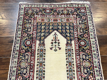 Turkish Prayer Rug 2.5 x 4, Vintage Wool Hand Knotted Carpet, Ivory - Nuvé