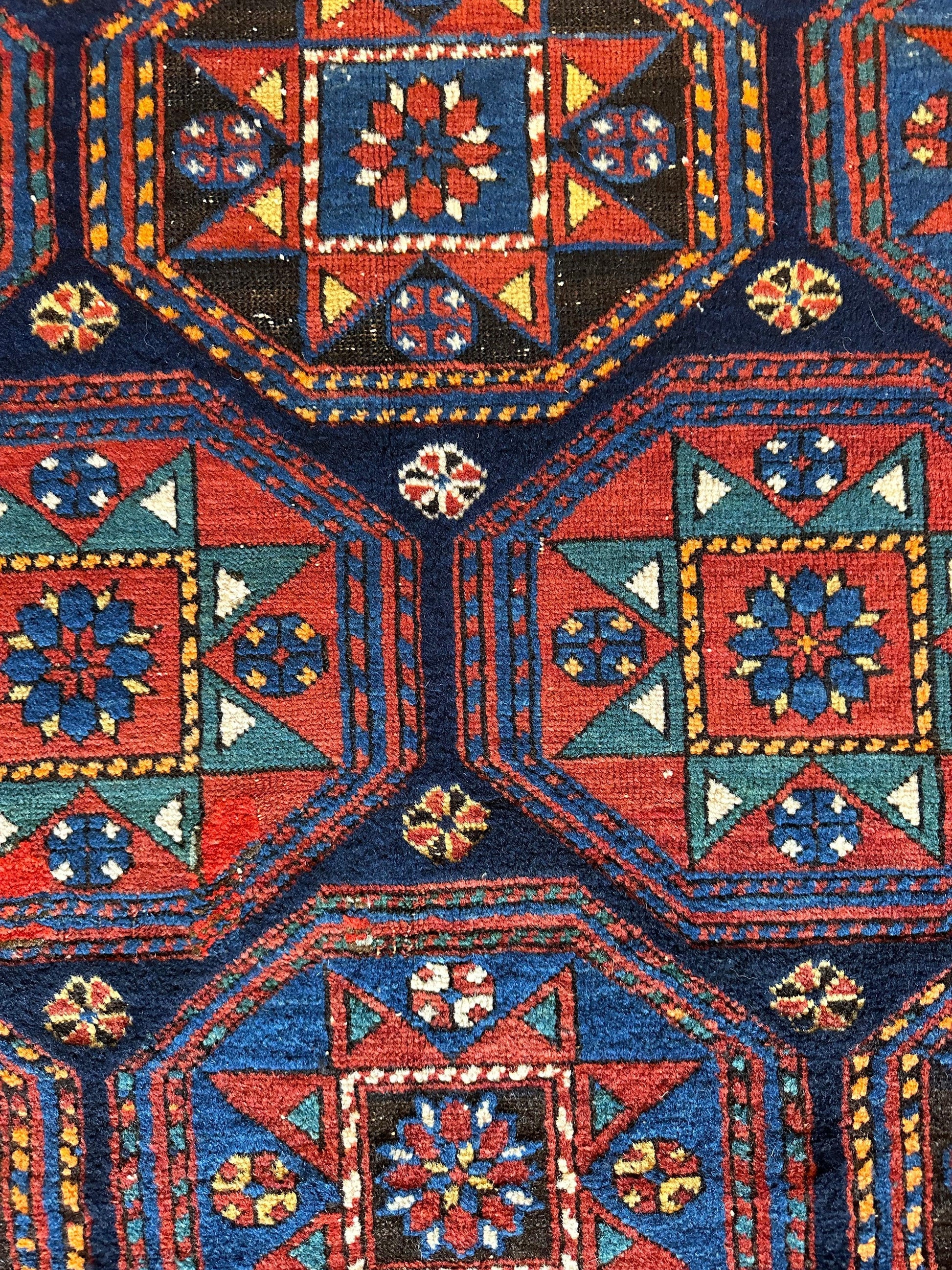 1880's Antique Shirvan 5x10 Area Rug - Nuvé