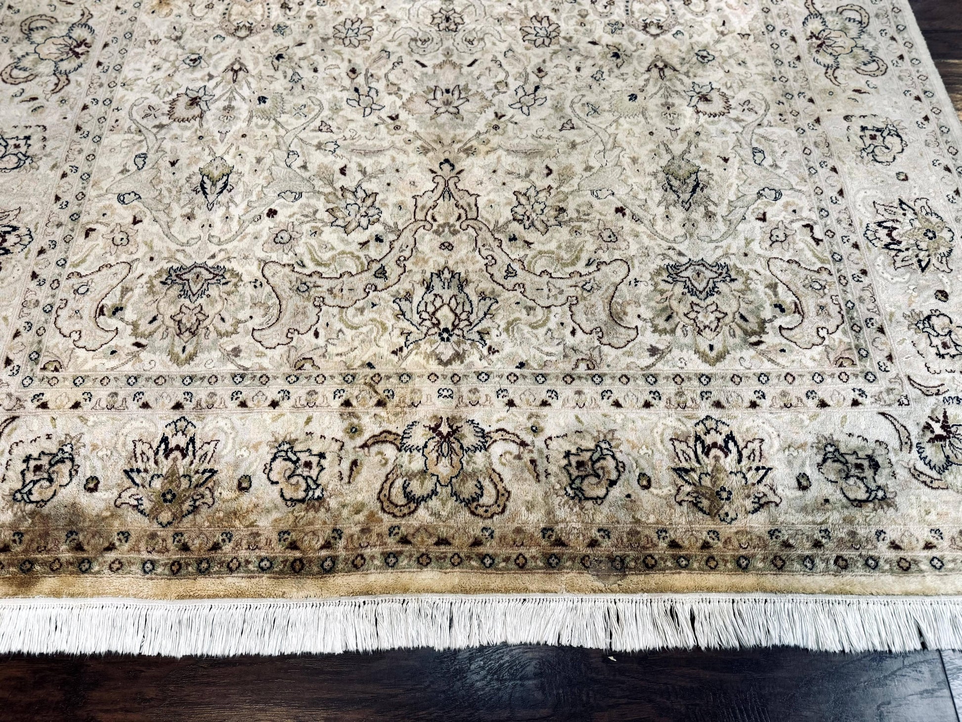 Pak Persian Rug 6x9, Vintage Handmade Wool Carpet, Floral, Beige - Nuvé