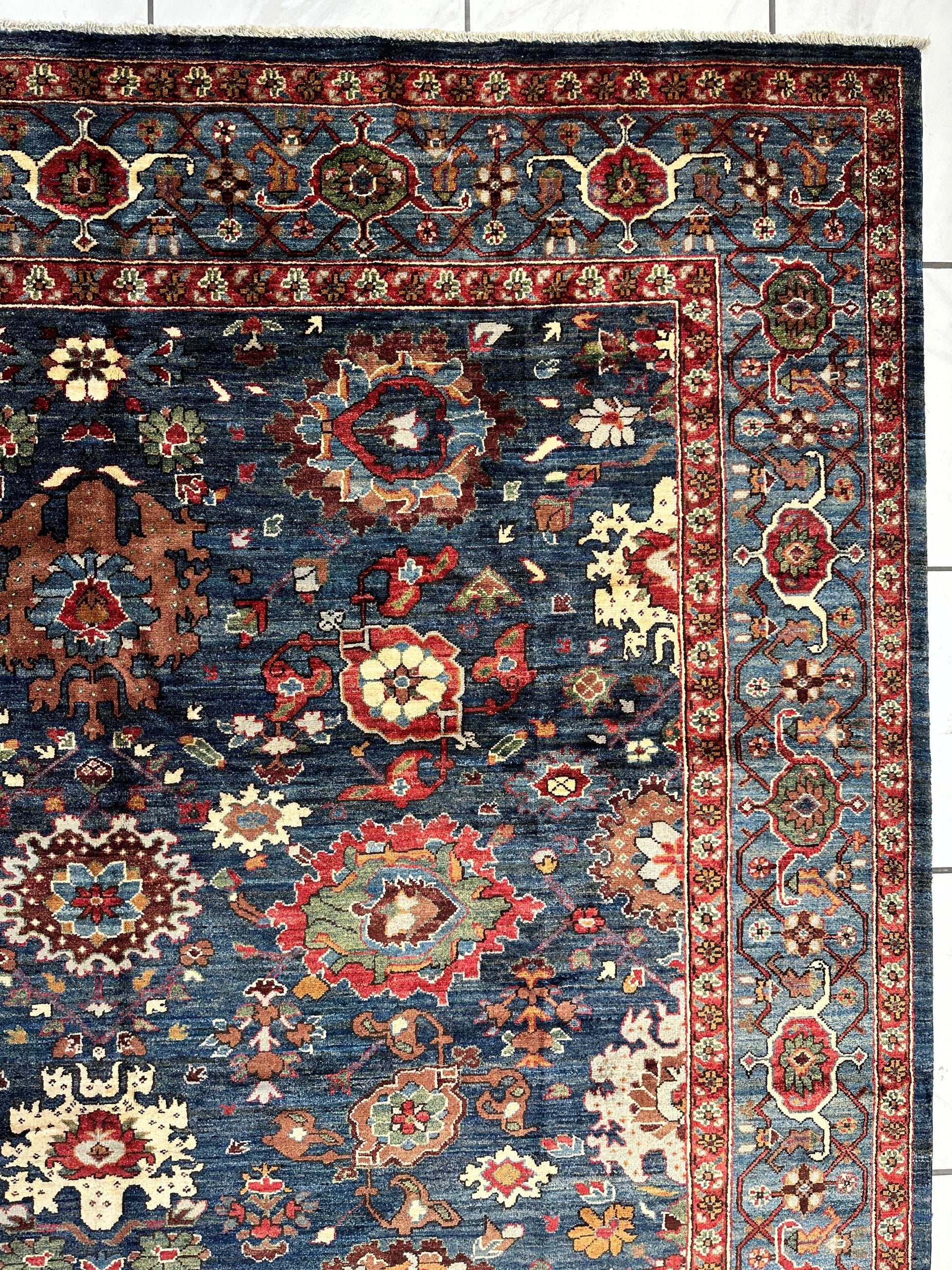 Trasitional Serapi Ghazni Wool Rug – 8' x 10’ – Intricate Floral Design - Nuvé