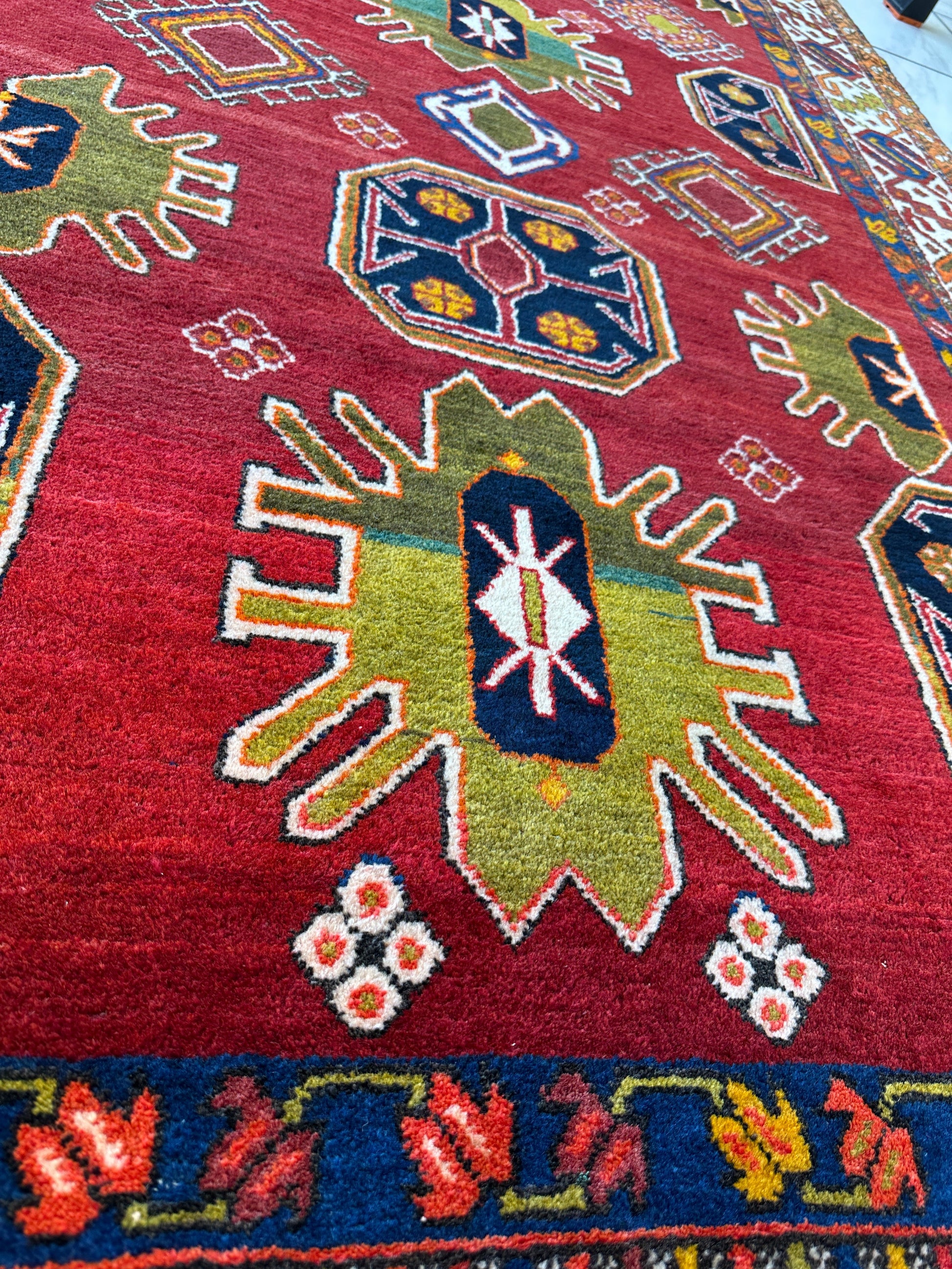 Hand-Knotted Persian Meshgin Wool Rug – 5’ x 11’ – Vintage Tribal Masterpiece - Nuvé