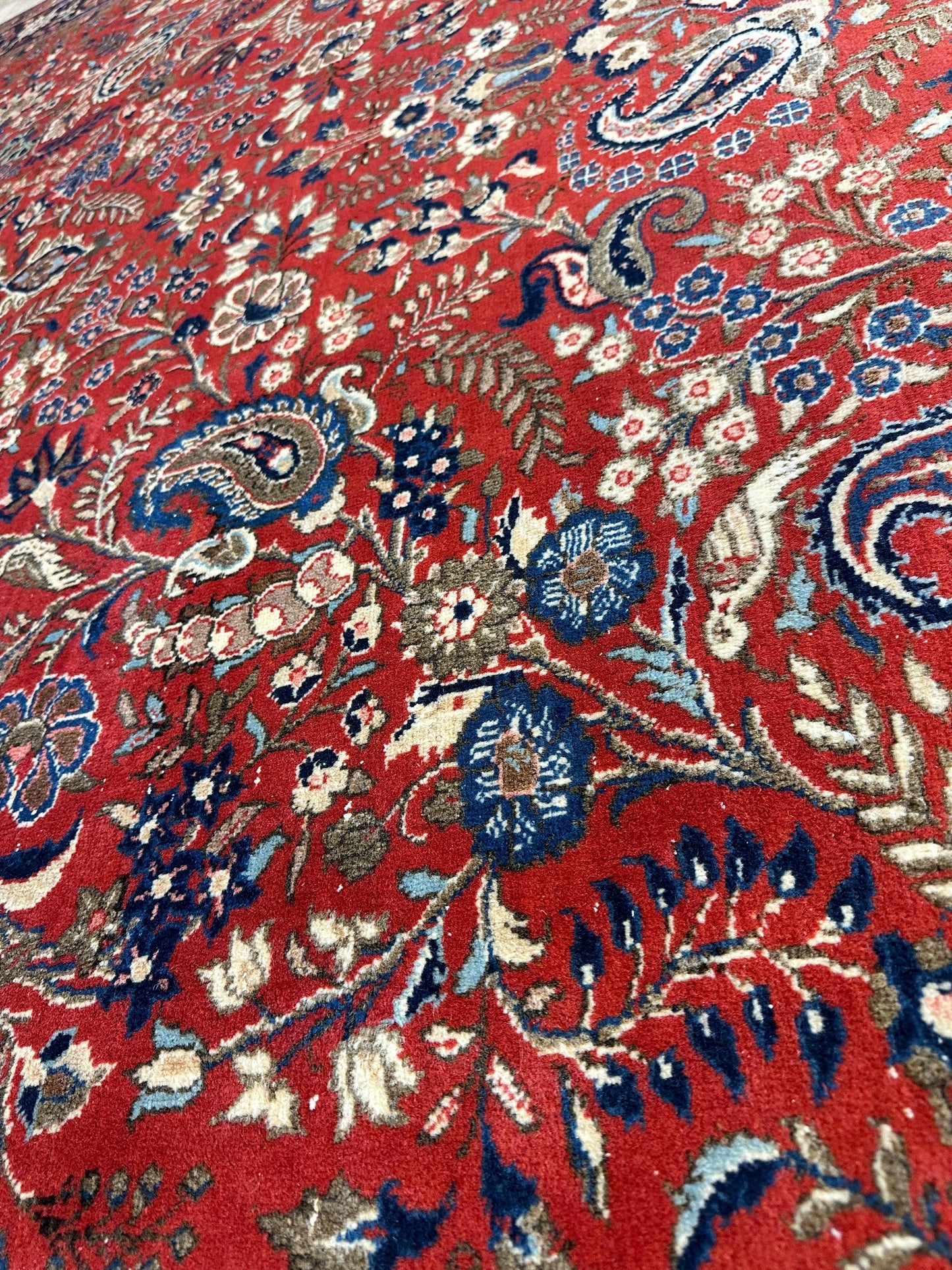 1940s Persian Yazd Area Rug 7’11” X 10’10″ - Nuvé