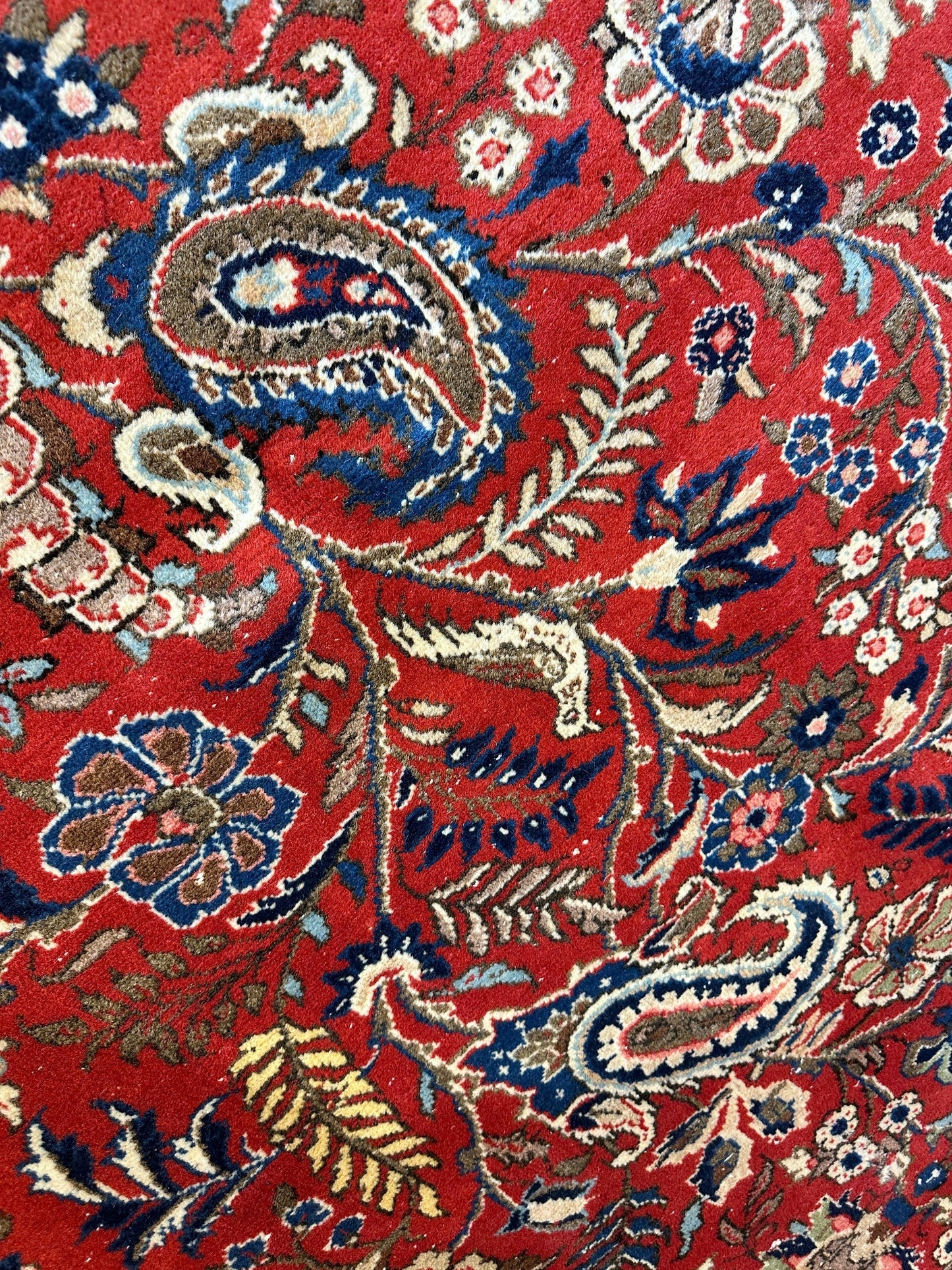 1940s Persian Yazd Area Rug 7’11” X 10’10″ - Nuvé