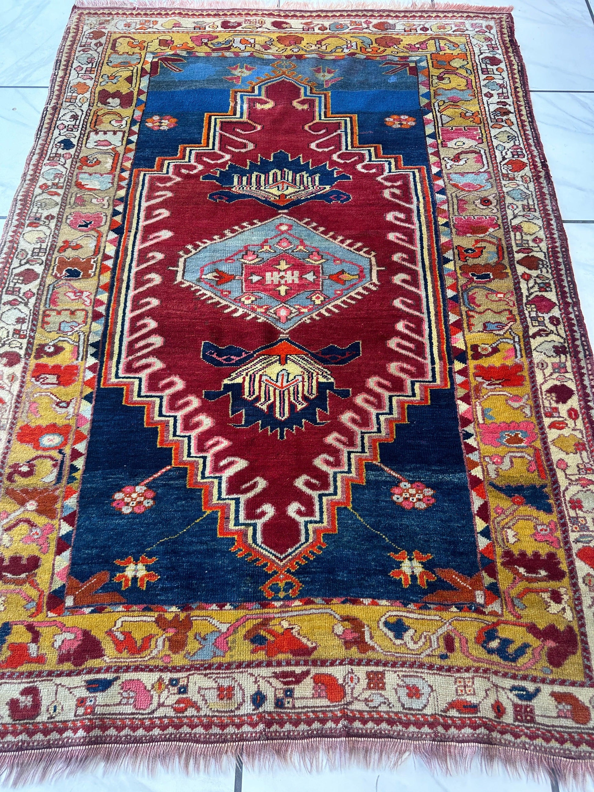 Hand-Knotted Antique Turkish Melas Wool Rug – 4'3" x 5'11" – Vibrant Geometric Motifs - Nuvé