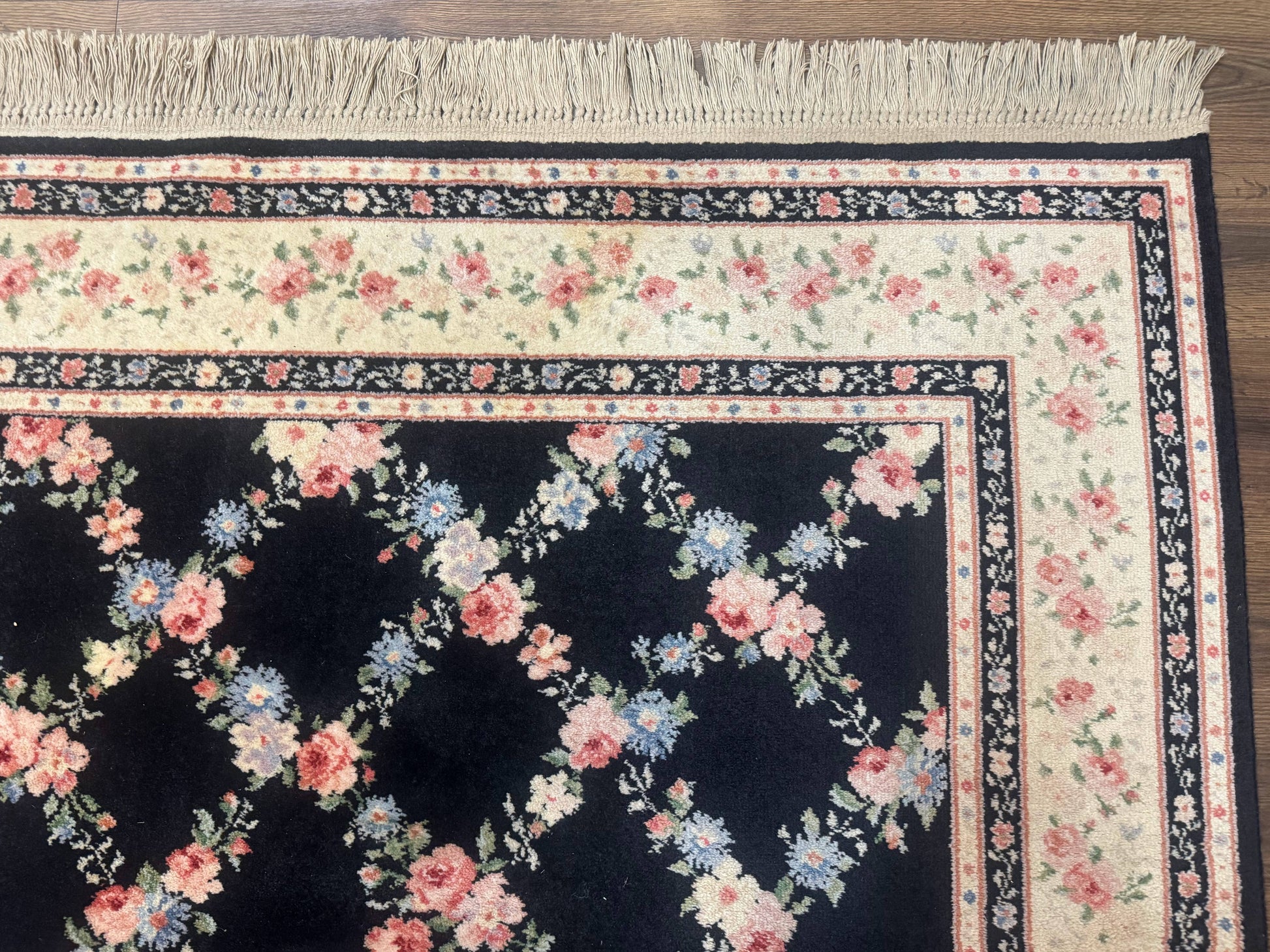 8.8 x 12 Karastan Garden of Eden Rug, Ebony Trellis #509/1270, Black, Floral, Wool Pile, Vintage, Discontinued - Nuvé