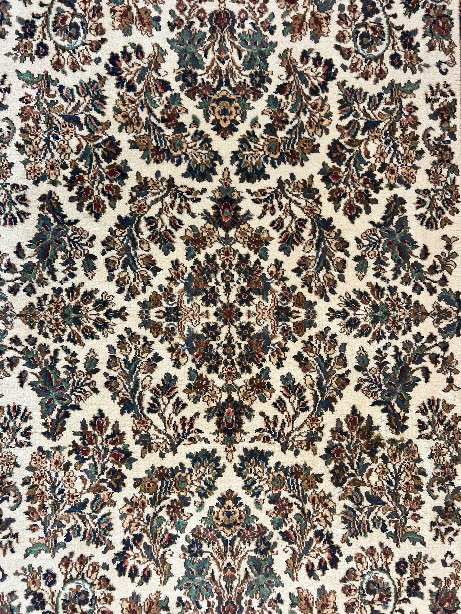Karastan Rug 5.9 x 9, Ivory Sarouk #760, Wool Vintage Original Collection 700 Series - Nuvé