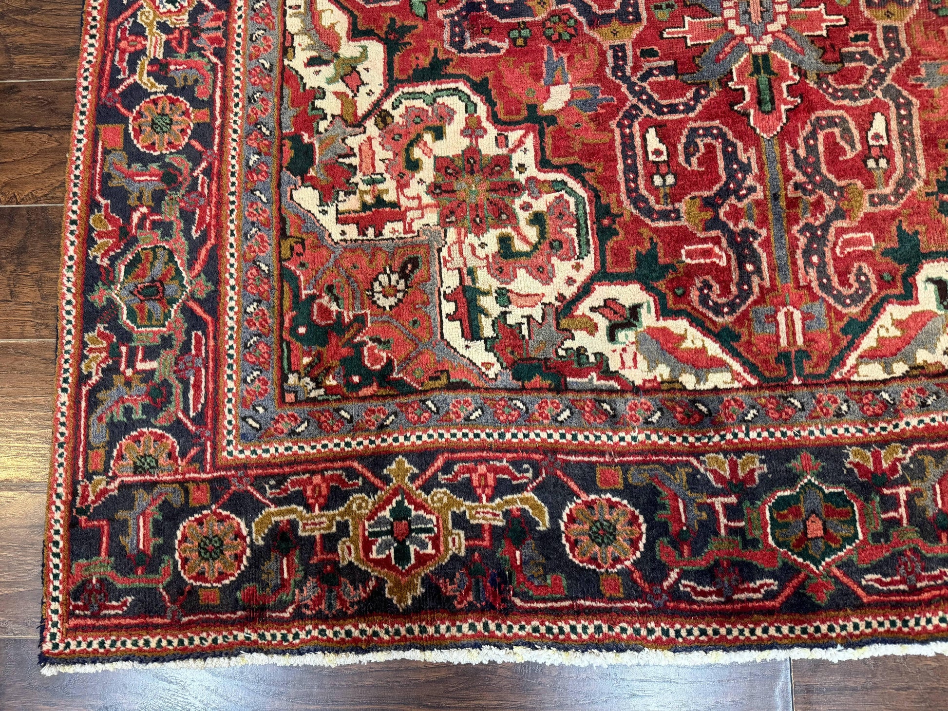 Persian Heriz Rug 6.6 x 9, Geometric Wool Persian Carpet - Nuvé