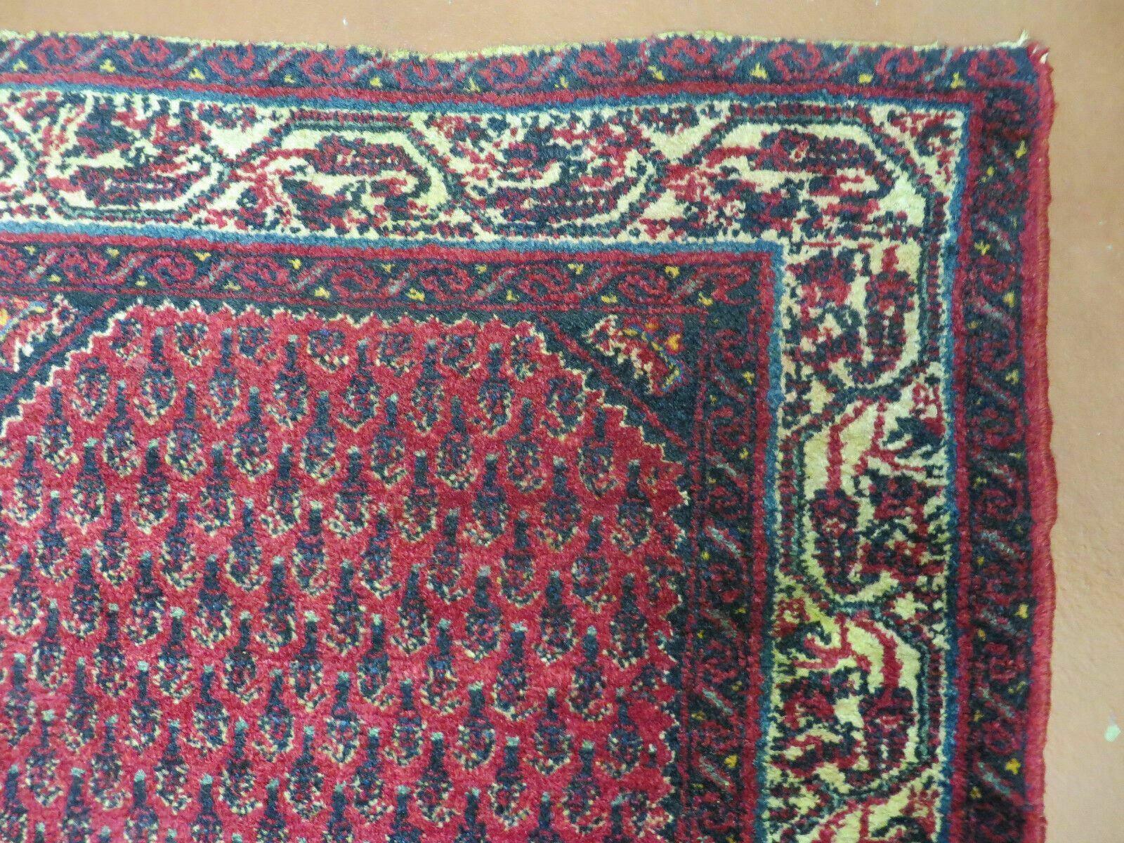 2.5' X 4' Vintage Handmade Indian Amritsar Wool Rug Paisley Design Red - Nuvé