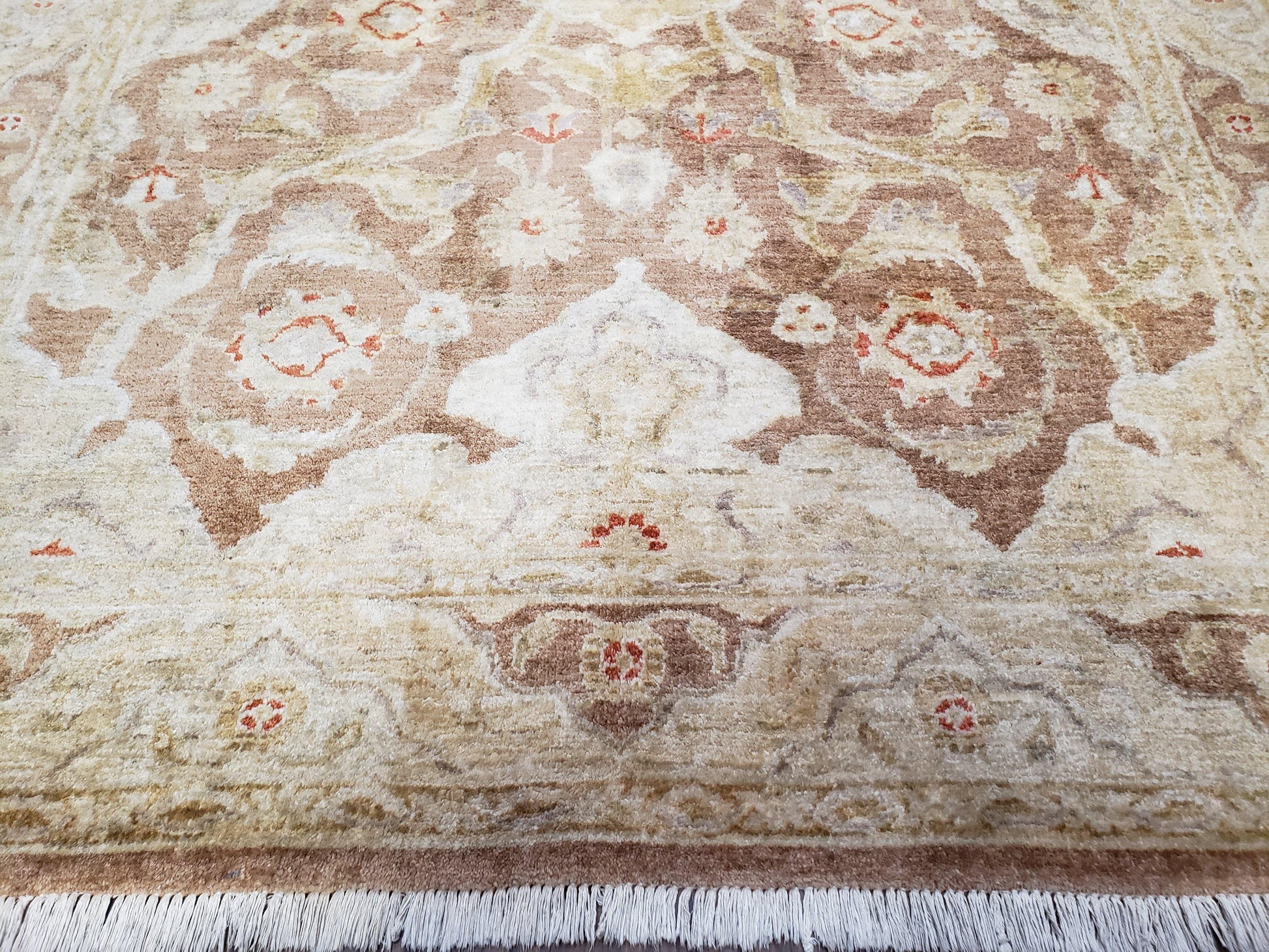 6x9 Pakistani Peshawar Rug, Handmade Wool Carpet, Soft Neutral Colors Rug, Vintage Rug for Modern Home - Nuvé