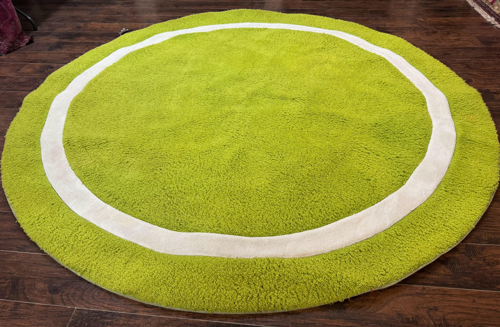 Large Round Rug 9x9, Vintage Retro Design, Lime Green - Nuvé