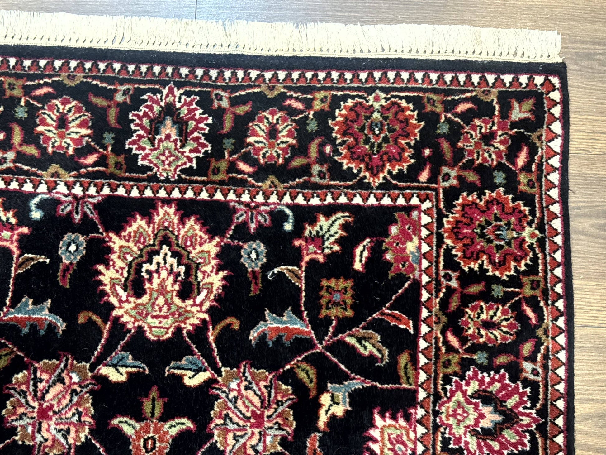 Indo Persian Sarouk Rug 3x5, Black Traditional Oriental Carpet - Nuvé