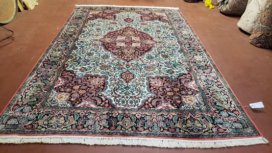 Indian Kashmiri Silk Rug 6x10, Ivory, Floral Medallion - Nuvé