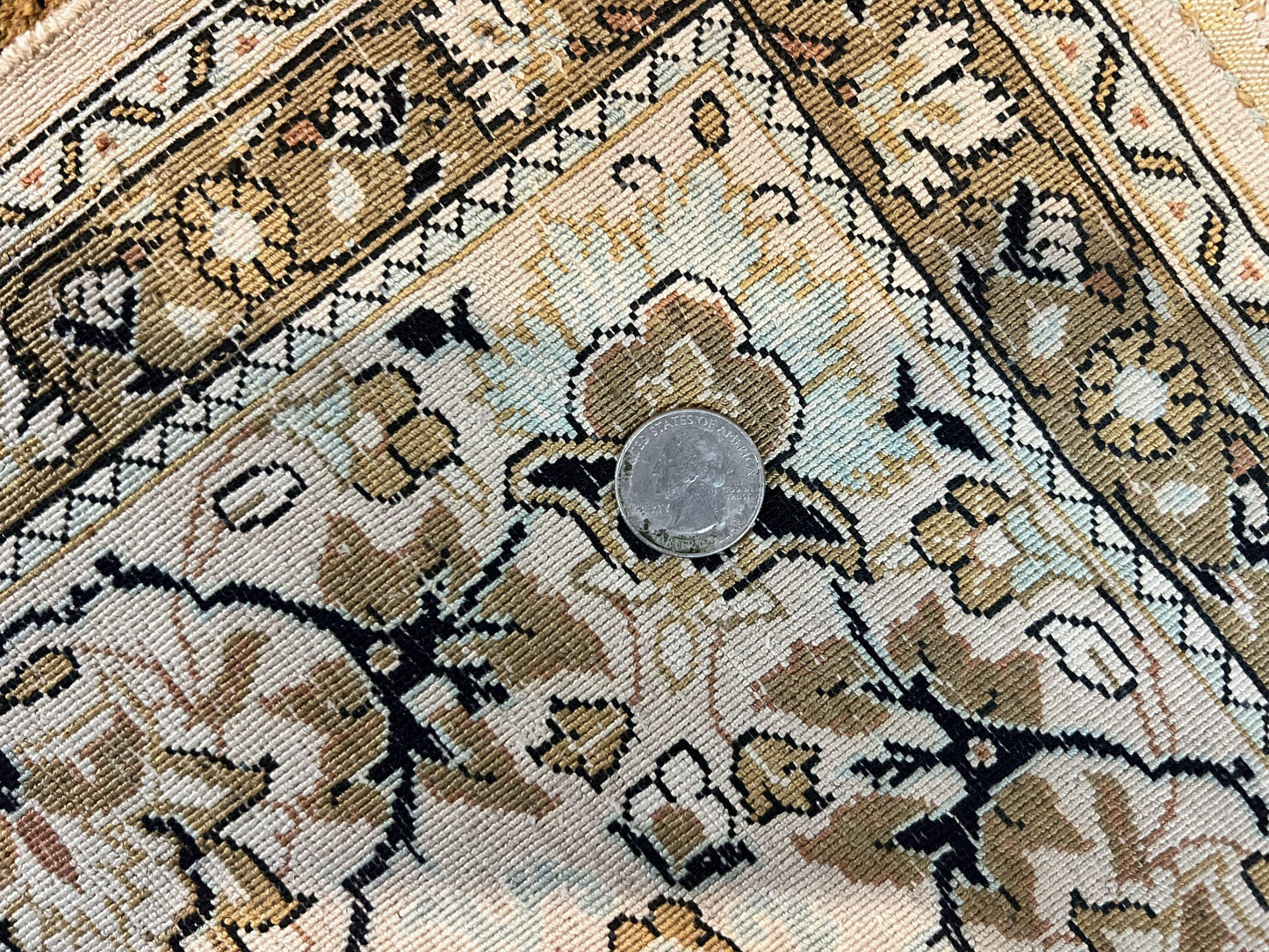 Persian Qum Silk Rug, Floral Medallion, Very Fine 60 Raj 475 KPSI, Handmade Hand Knotted Oriental Carpet, Silk on Silk - Nuvé