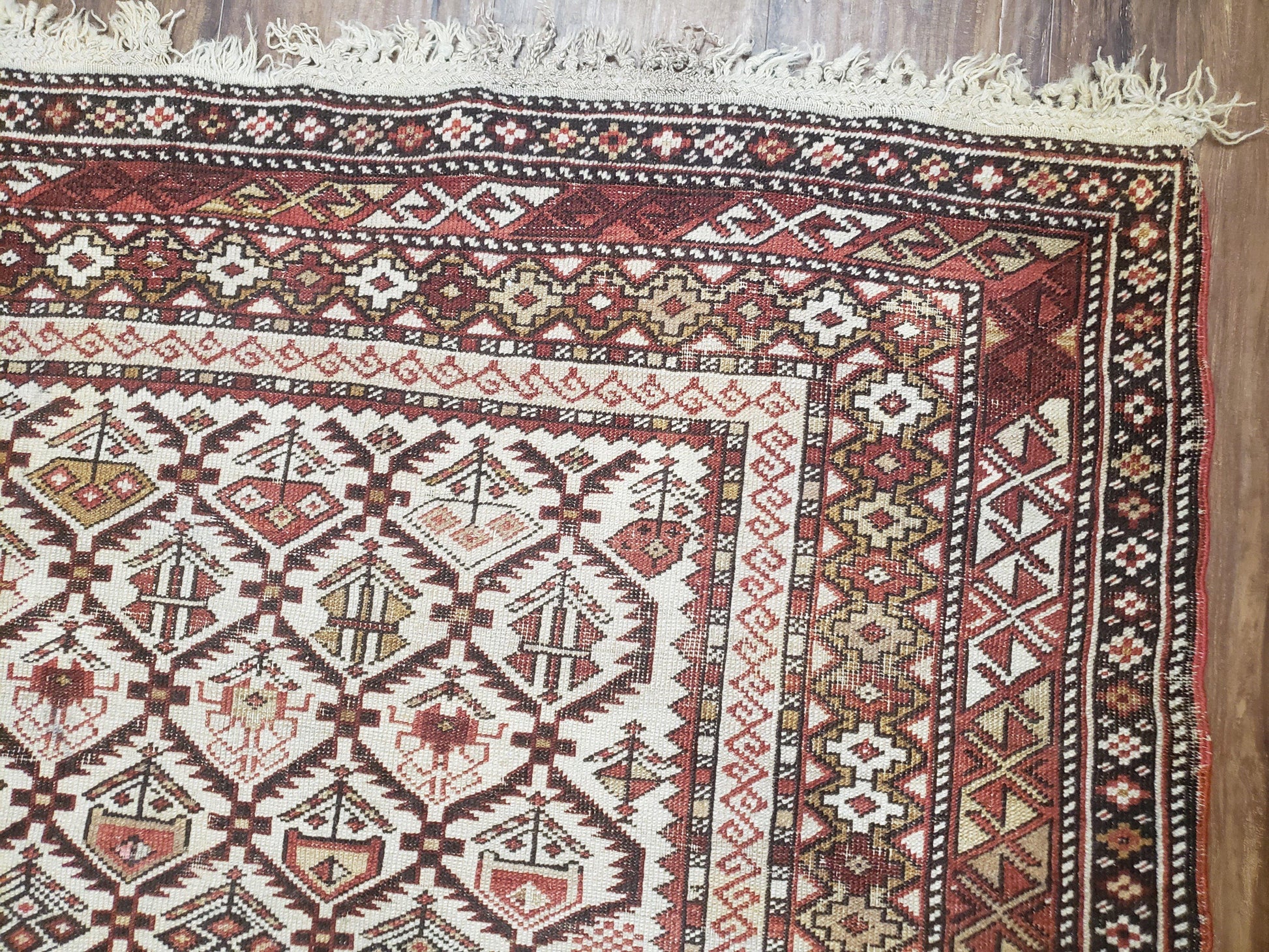 Antique Caucasian Shirvan Rug 4x6, Dagestan Area Rug, Wool Hand-Knotted Soft Red & Ivory 1920s Oriental Carpet, Soft Muted Colors - Nuvé