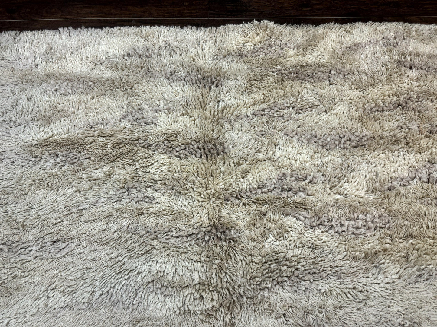European Rya Shag Rug 6.6 x 9.7, Beige, Fluffy Vintage Area Rug - Nuvé