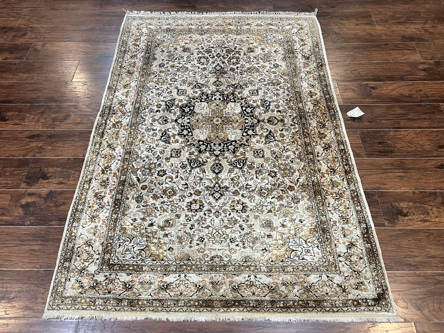 Persian Qum Silk Rug, Floral Medallion, Very Fine 60 Raj 475 KPSI, Handmade Hand Knotted Oriental Carpet, Silk on Silk - Nuvé