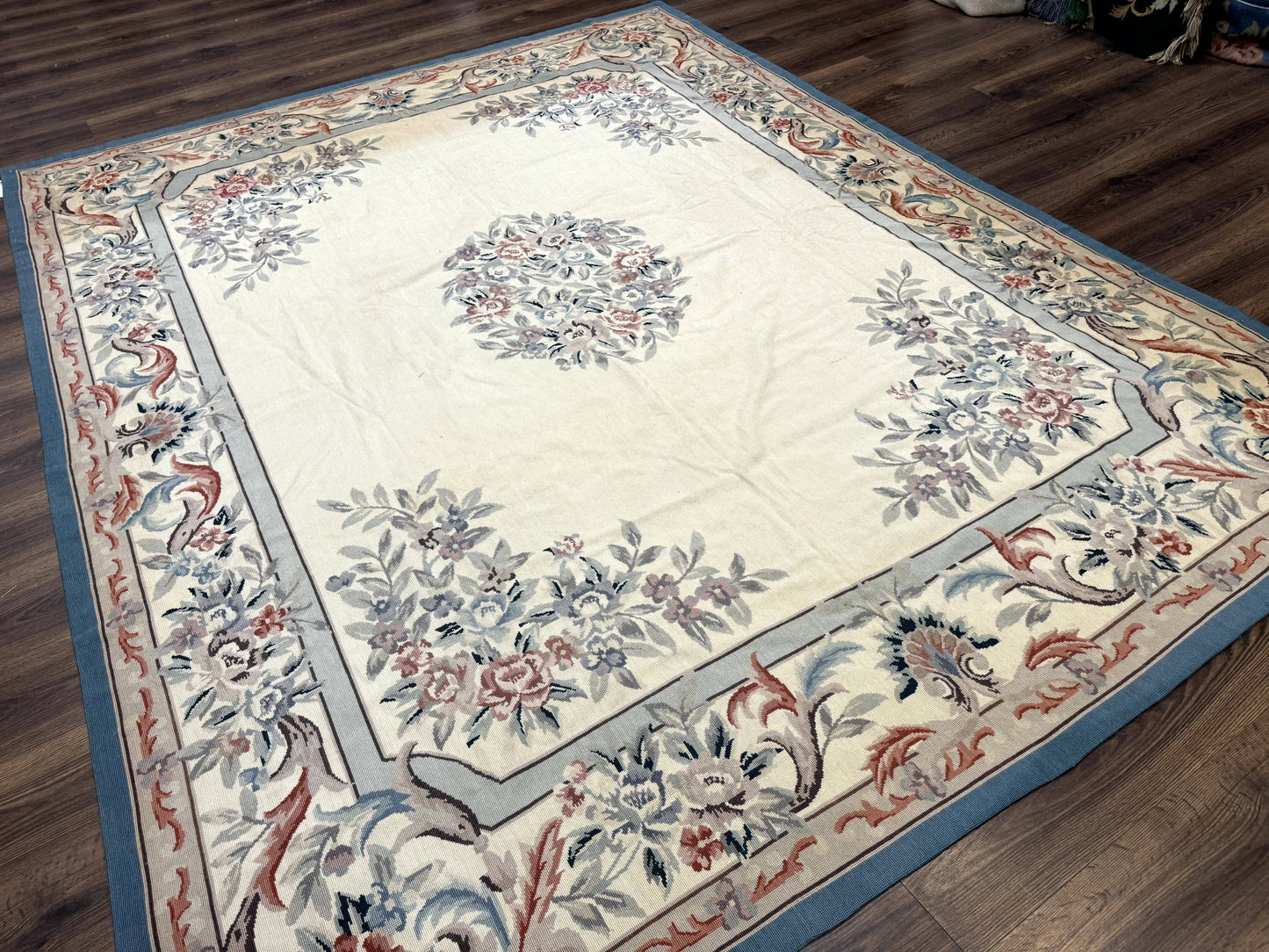 Ivory Needlepoint Rug 8x10, Wool Handmade Carpet - Nuvé