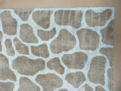 6x9 Safavieh Rug - Nuvé