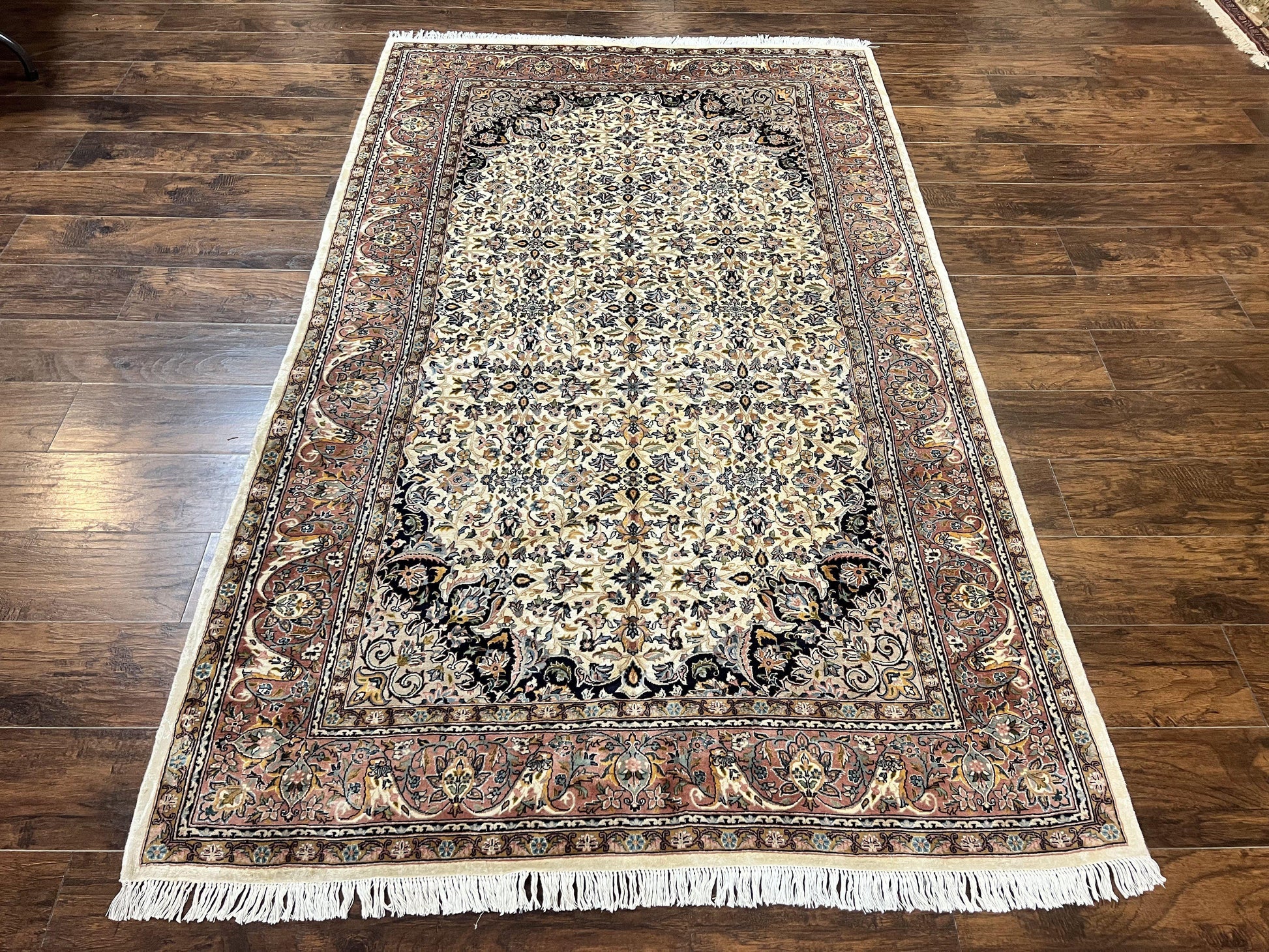 Pak Persian Rug 5x8, Handmade Wool Oriental Carpet, Vintage Rug, Floral Allover, Very Fine 320 KPSI - Nuvé
