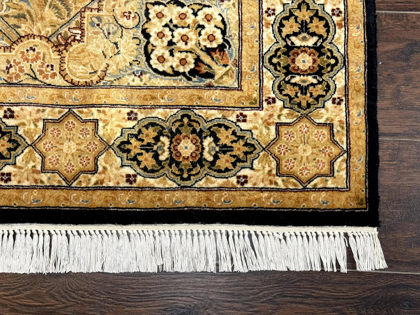 Pak Persian Rug 4x6, Panel Design - Nuvé