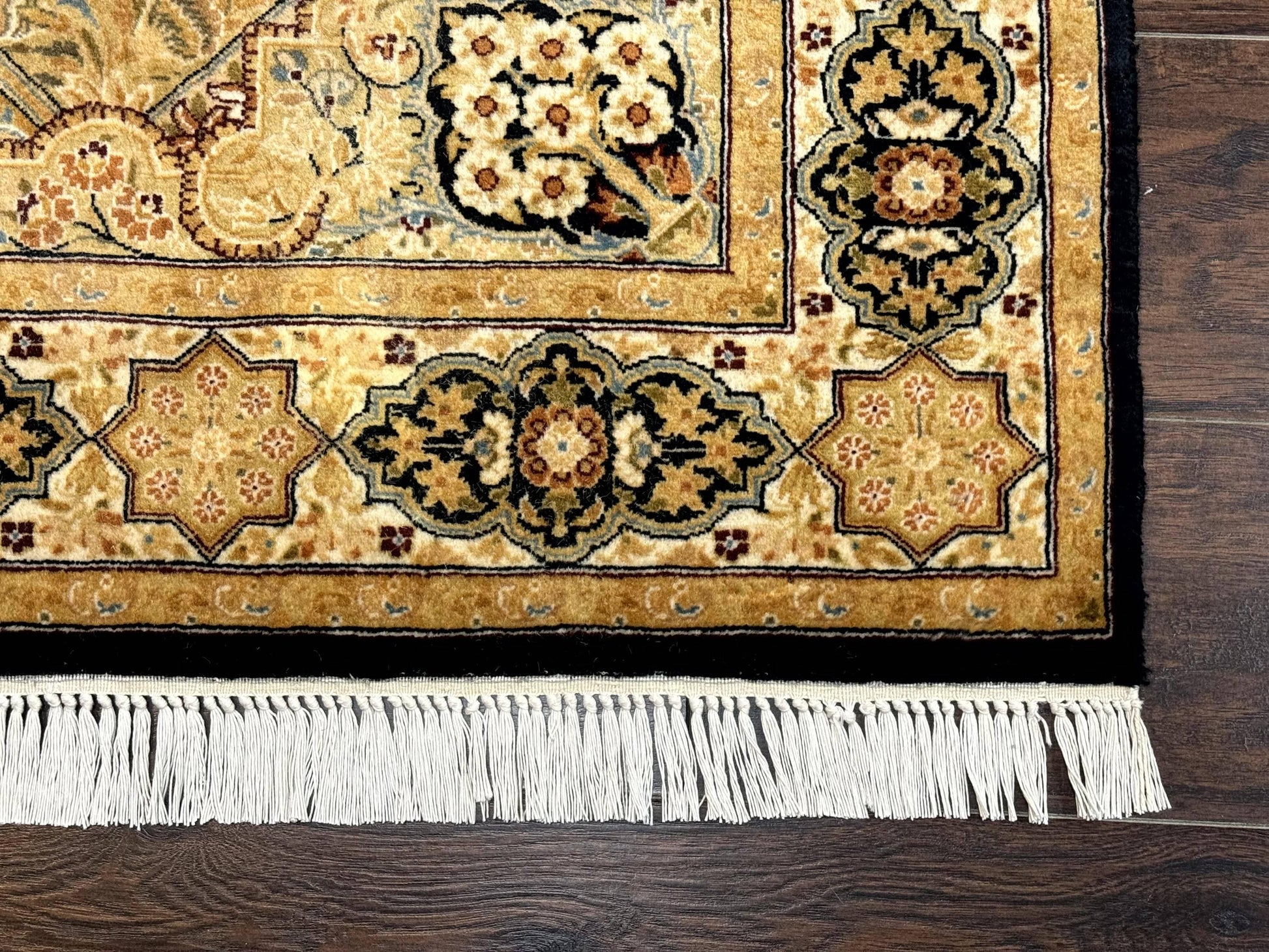 Pak Persian Rug 4x6, Panel Design - Nuvé