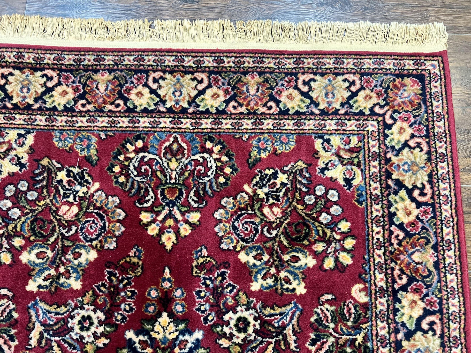 Karastan Rug 4.6 x 6 Lanamar Sarouk #5528, Red Wool Karastan Oriental Carpet, Discontinued, Antique, Wool Pile - Nuvé