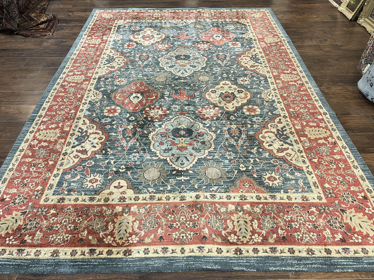 Safavieh Rug 8x11, Mahal Persian Carpet, Navy Red - Nuvé