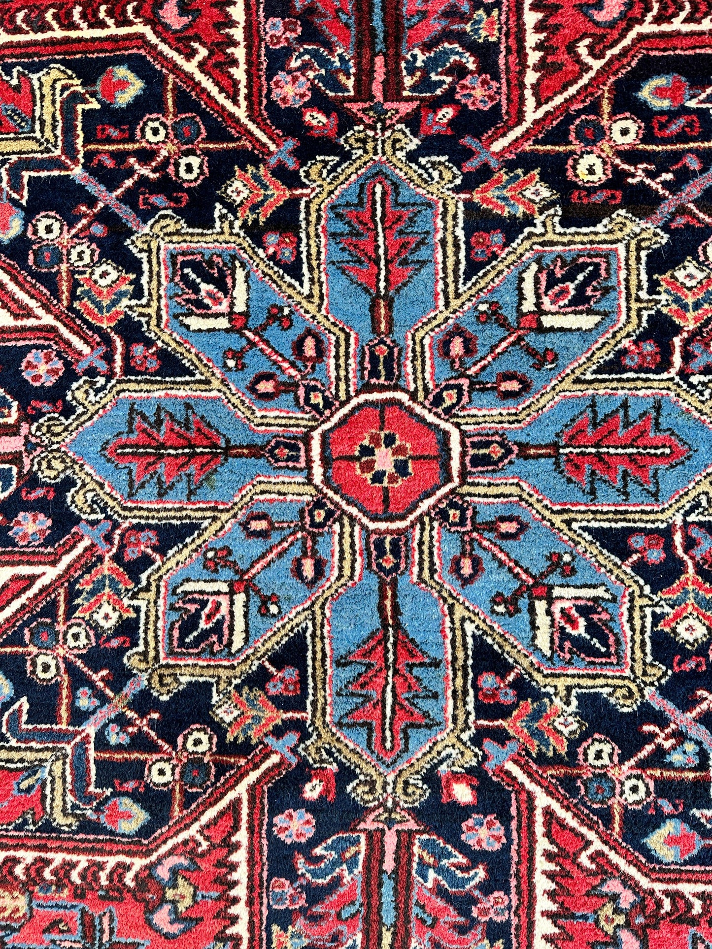 Hand-Knotted Persian Heriz Wool Rug – 9’ x 12’ – Geometric Medallion Design - Nuvé