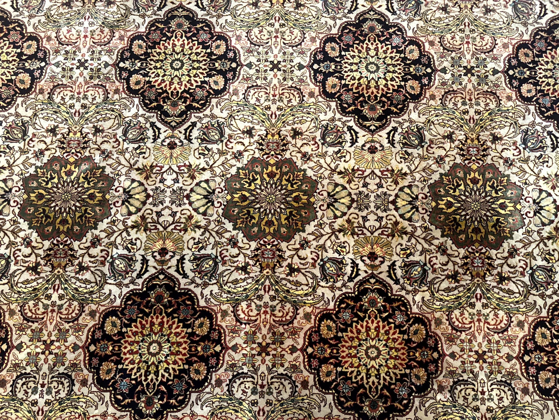 Indian Agra Rug 9x12, Fine Oriental Carpet - Nuvé