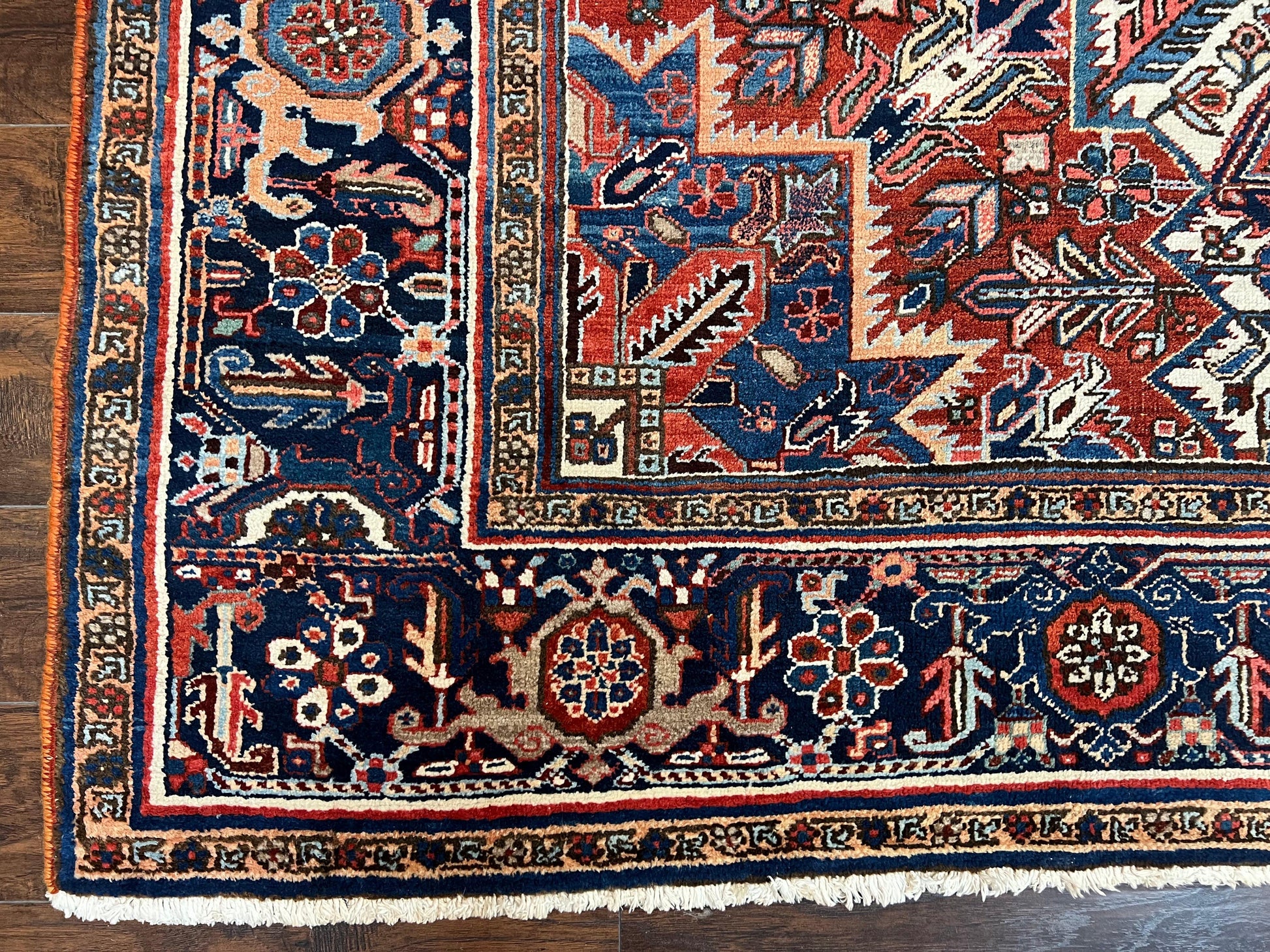 Antique Persian Heriz Rug – 11x16 Palace Size, Geometric Medallion, 1920s - Nuvé