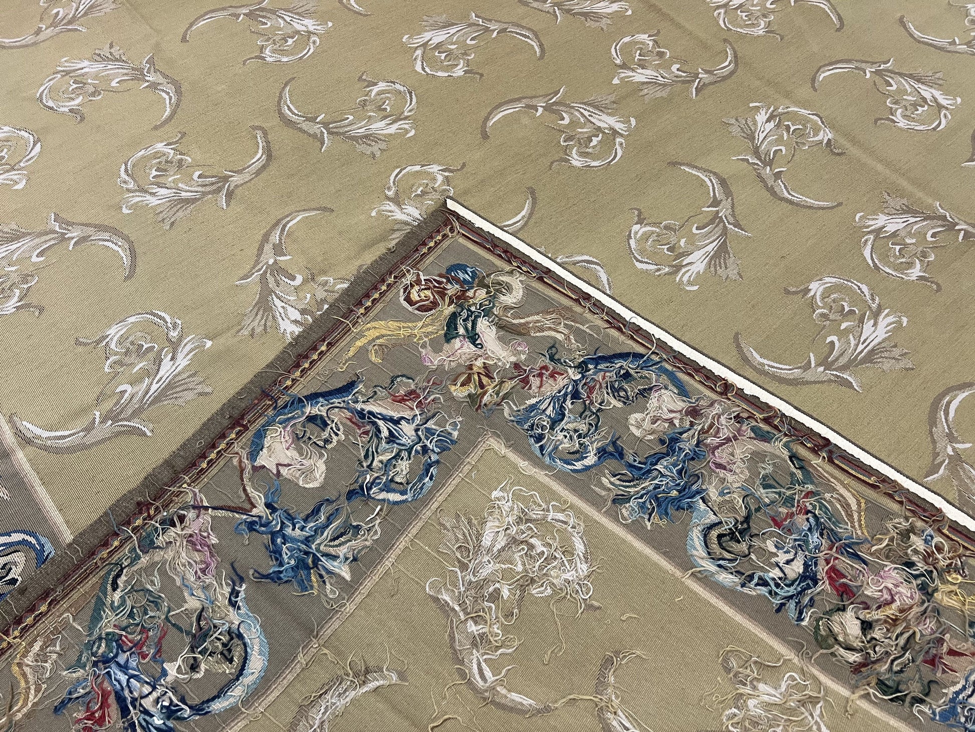Vintage Aubusson Flatweave Area Rug 9x12, Aubusson Weave, Wool, Beige, Handmade, French European Design, 8'9" x 11'9" - Nuvé