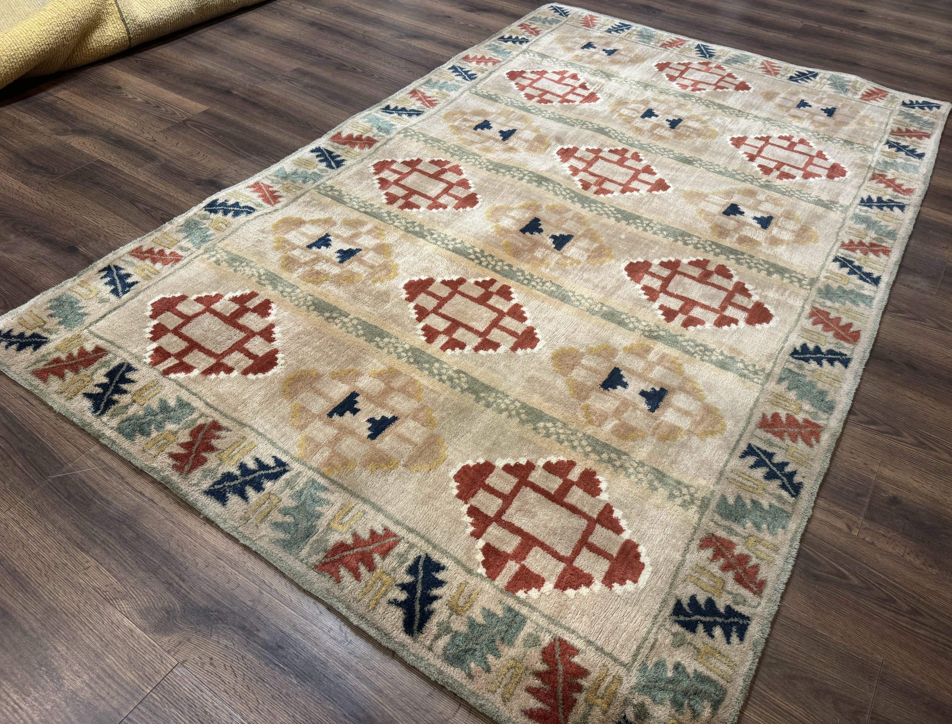 Geometric Design Area Rug 5x8, Beige and Rust Red - Nuvé
