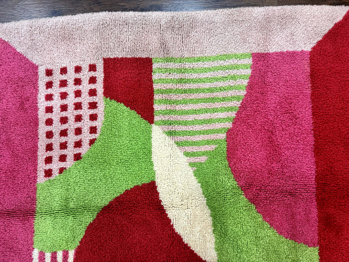 European Shag Rug 4.8 x 4.8, Modern Abstract Design, Green Pink Red, Square Shag Rug, Unique - Nuvé