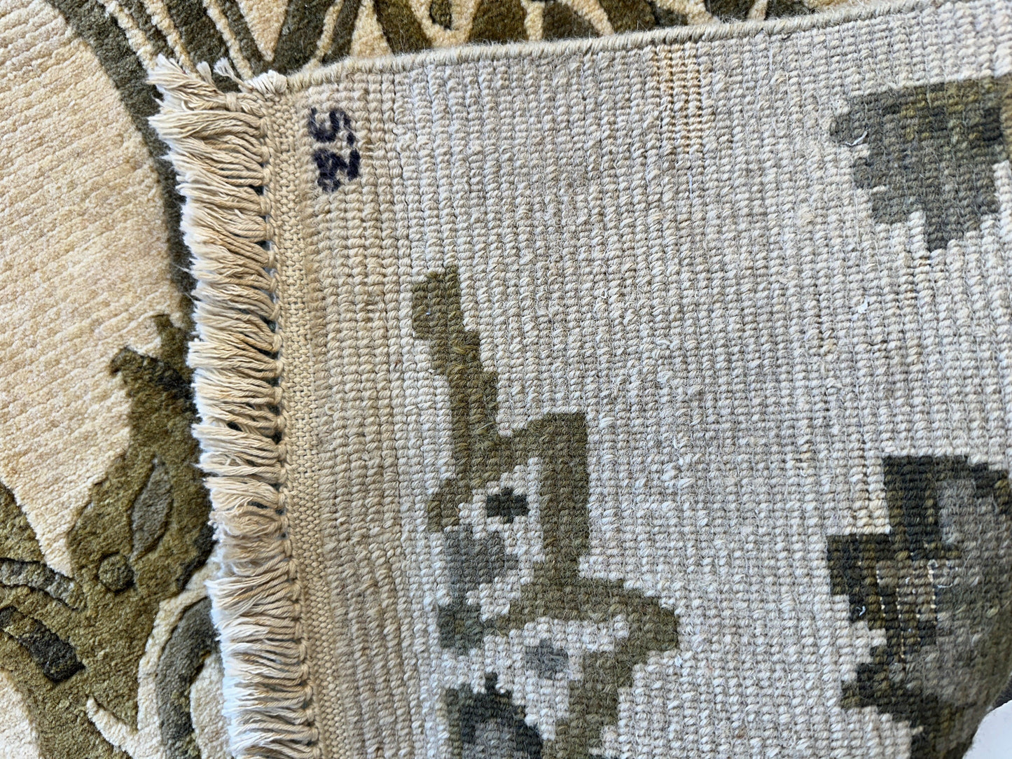 Hand-Knotted Indian Rug - 7'11" x 9'9" - Wool - Floral Pattern - Elegant Beige and Green Design - Nuvé