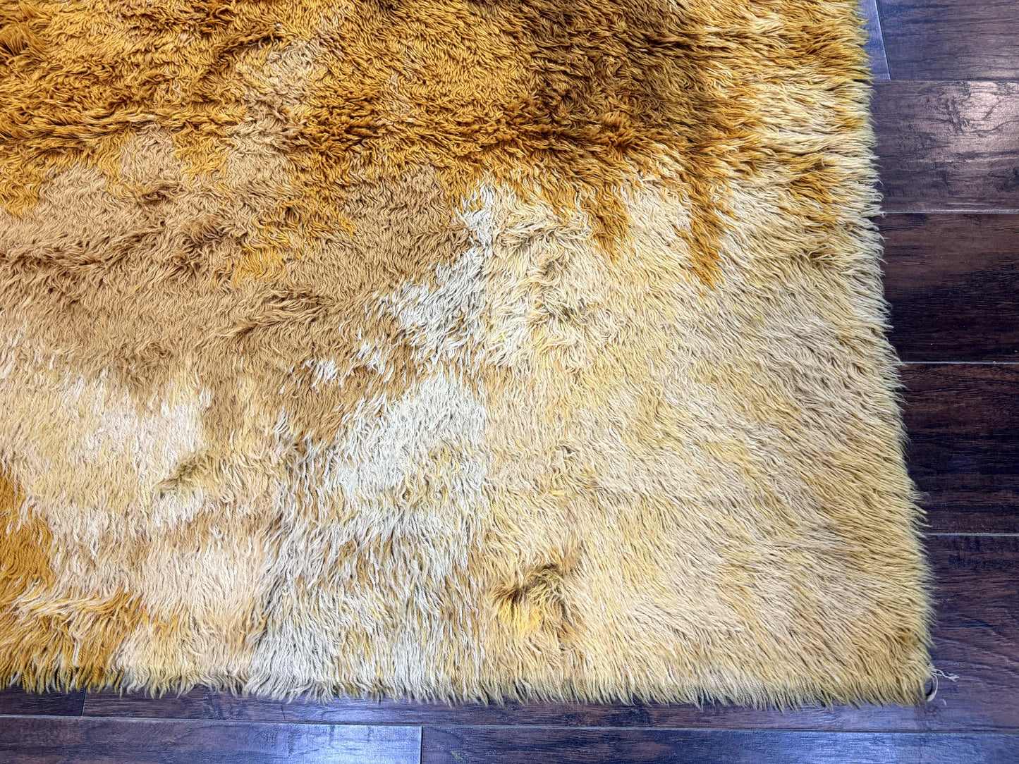 Rya Shag Rug 4.6 x 6, Shades of Yellow, Mid Century Vintage Carpet - Nuvé