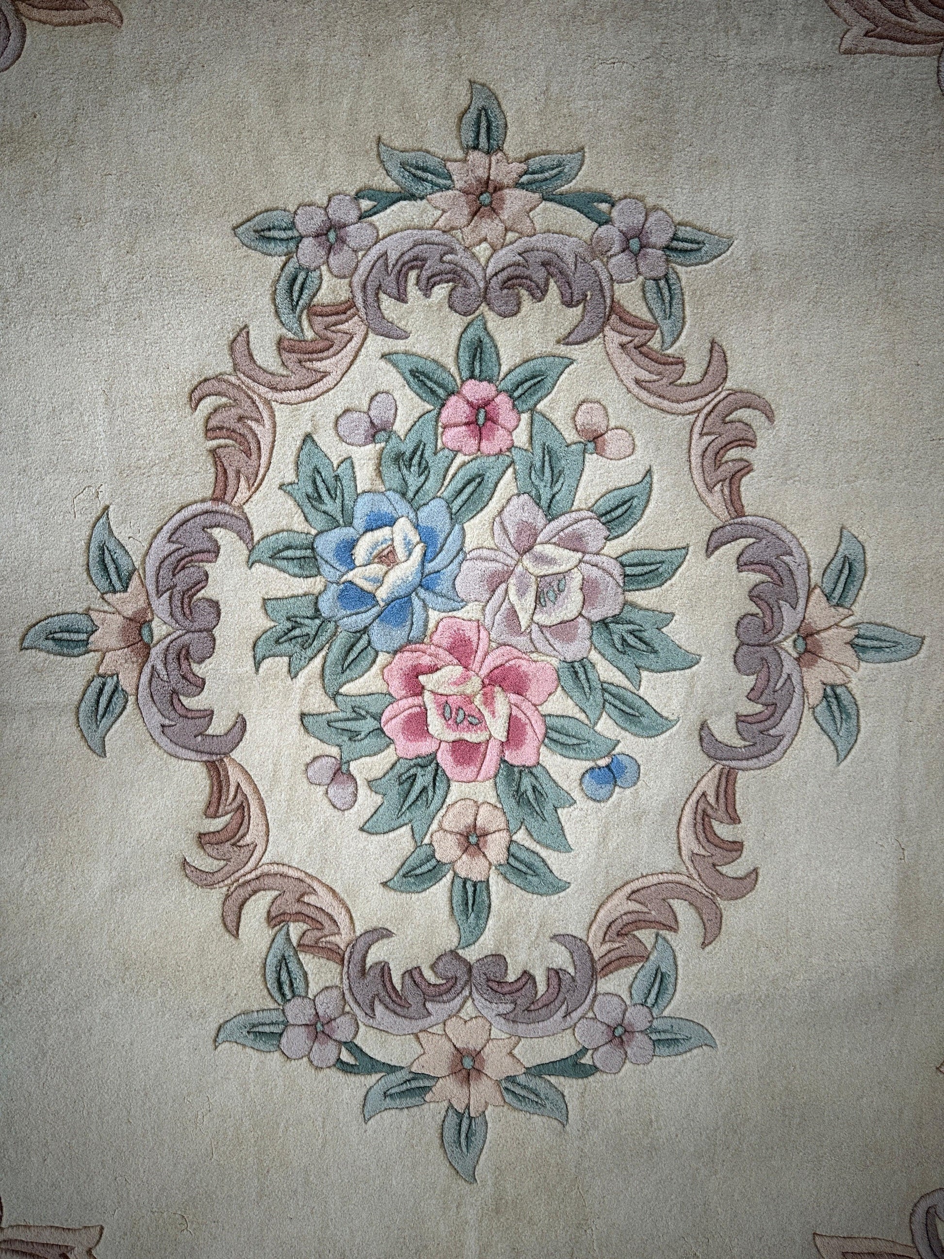 Hand-Tufted Chinese Aubusson Wool Rug – 7'10" x 11' – Luxurious Traditional Design - Nuvé