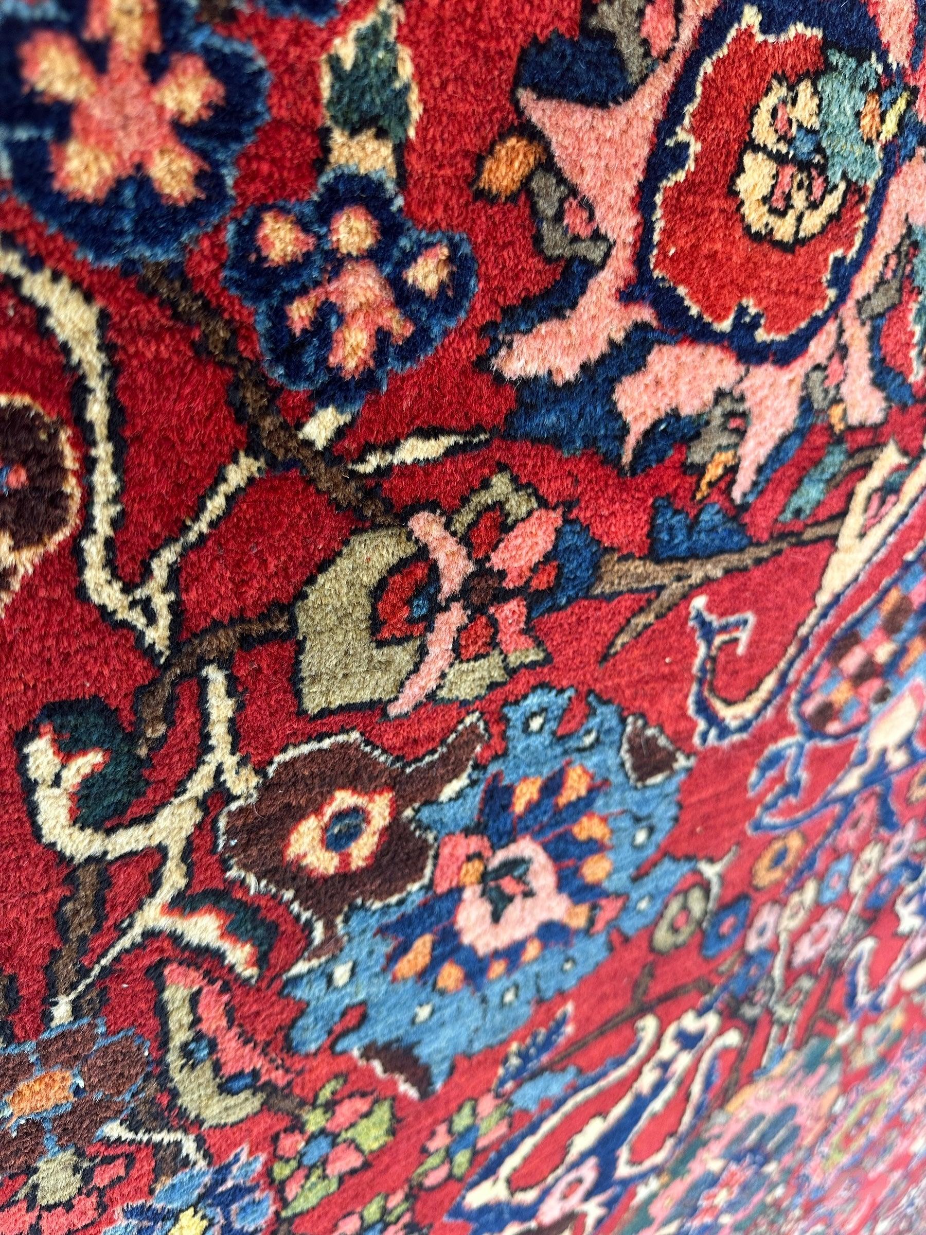 Antique Persian Bakhtiari Rug – Timeless Masterpiece 8'6" x 13'2" - Nuvé