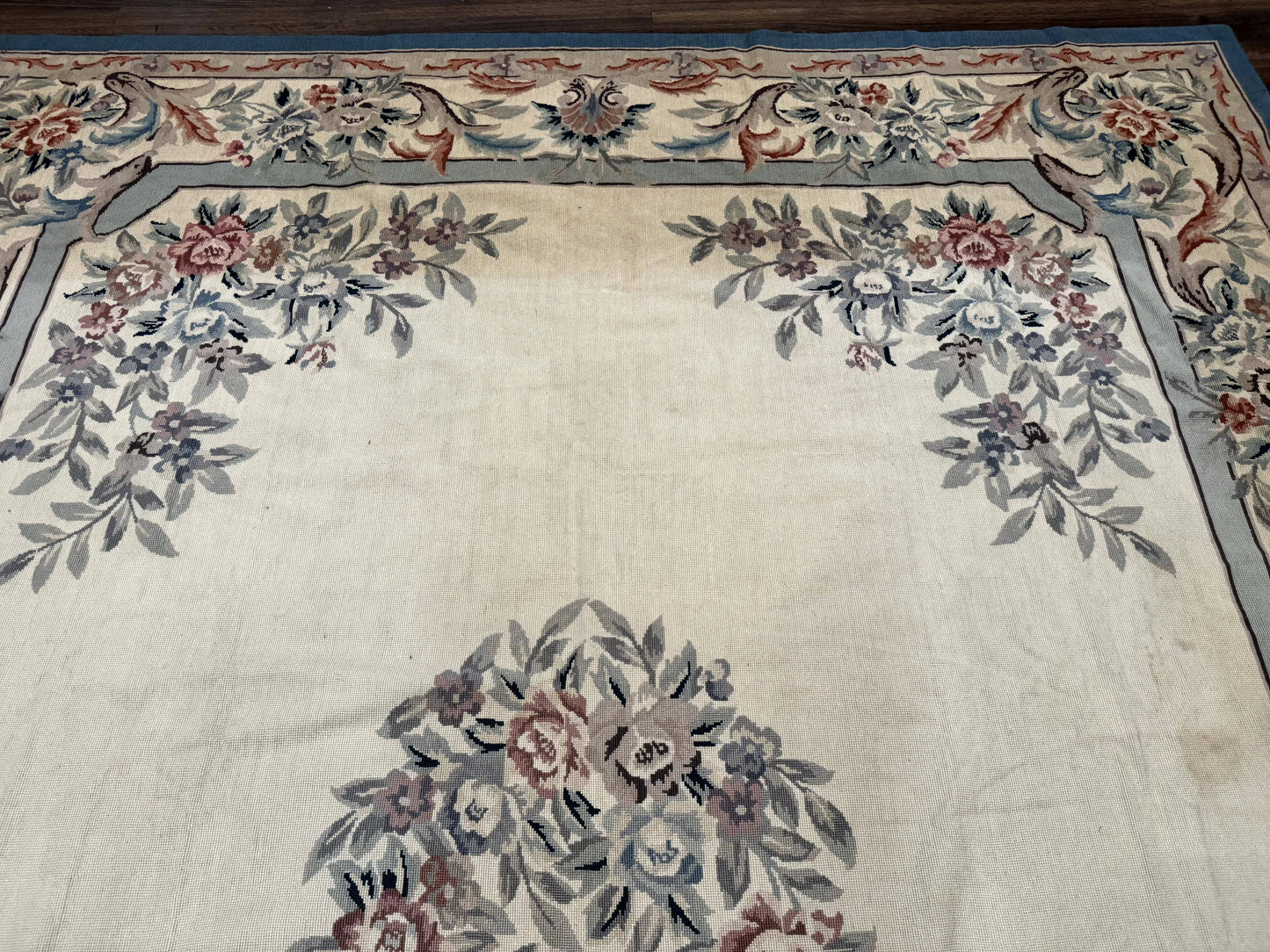 Ivory Needlepoint Rug 8x10, Wool Handmade Carpet - Nuvé