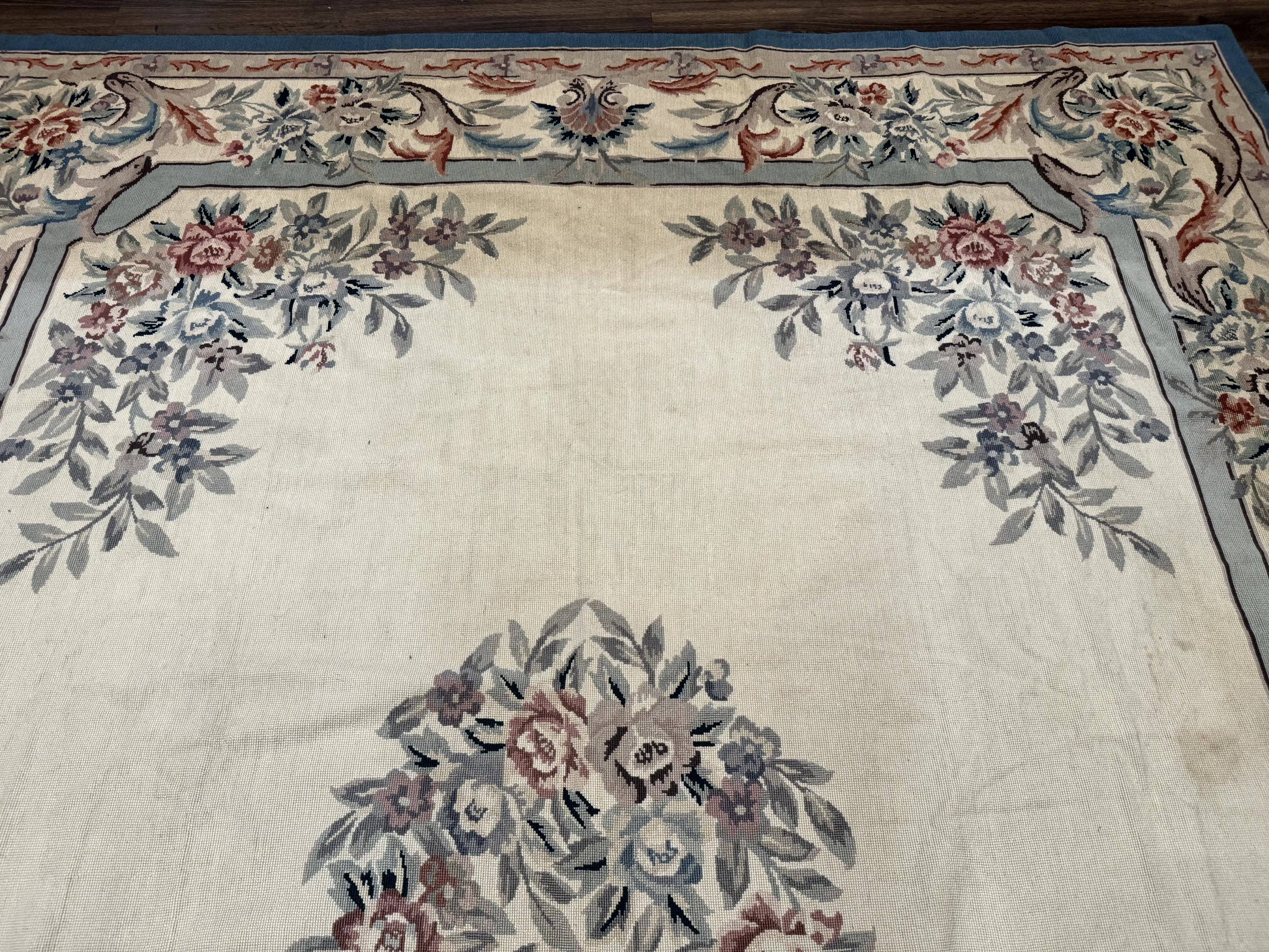 Ivory Needlepoint Rug 8x10, Wool Handmade Carpet - Nuvé