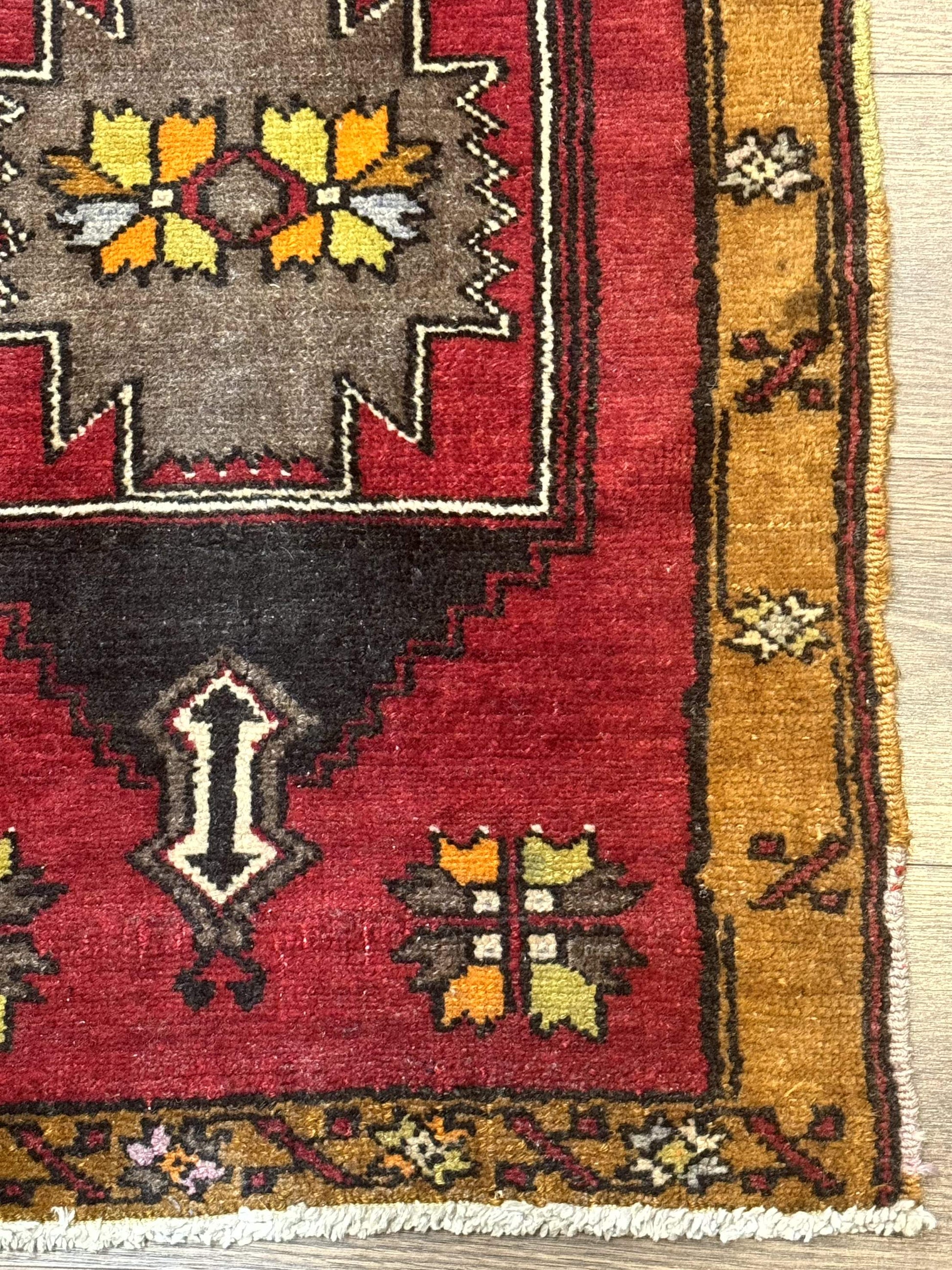 Turkish Yastik Rug 2x3, Geometric Medallion, Small Turkish Wool Rug, Red - Nuvé