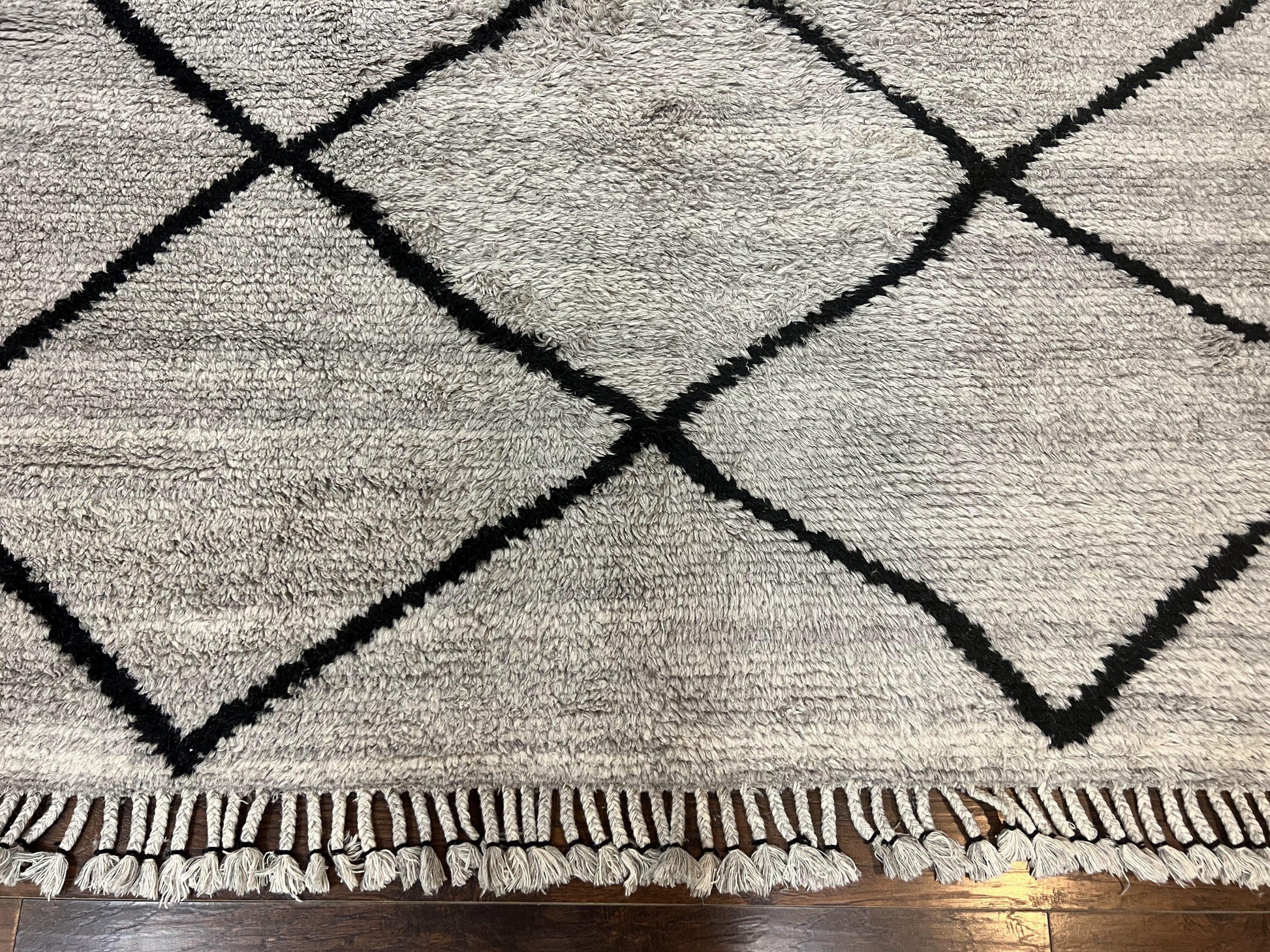 Modern Shag Rug 8x10, Gray and Black, Wool and Cotton, Lulu and Georgia, Handmade Indian Shag Rug - Nuvé