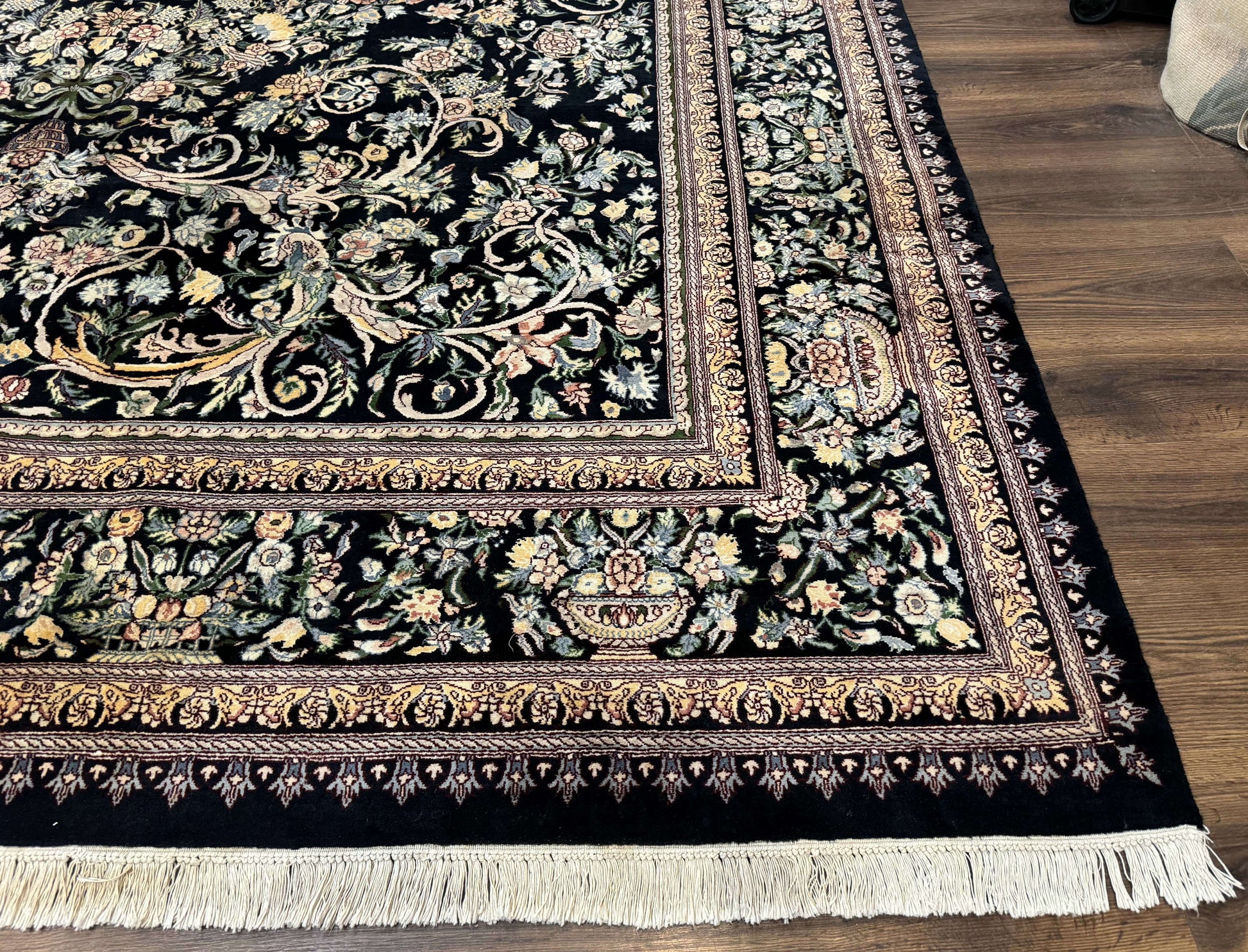 Pak Persian Rug 10x14, Elegant Floral Carpet, Fine 225 KPSI - Nuvé