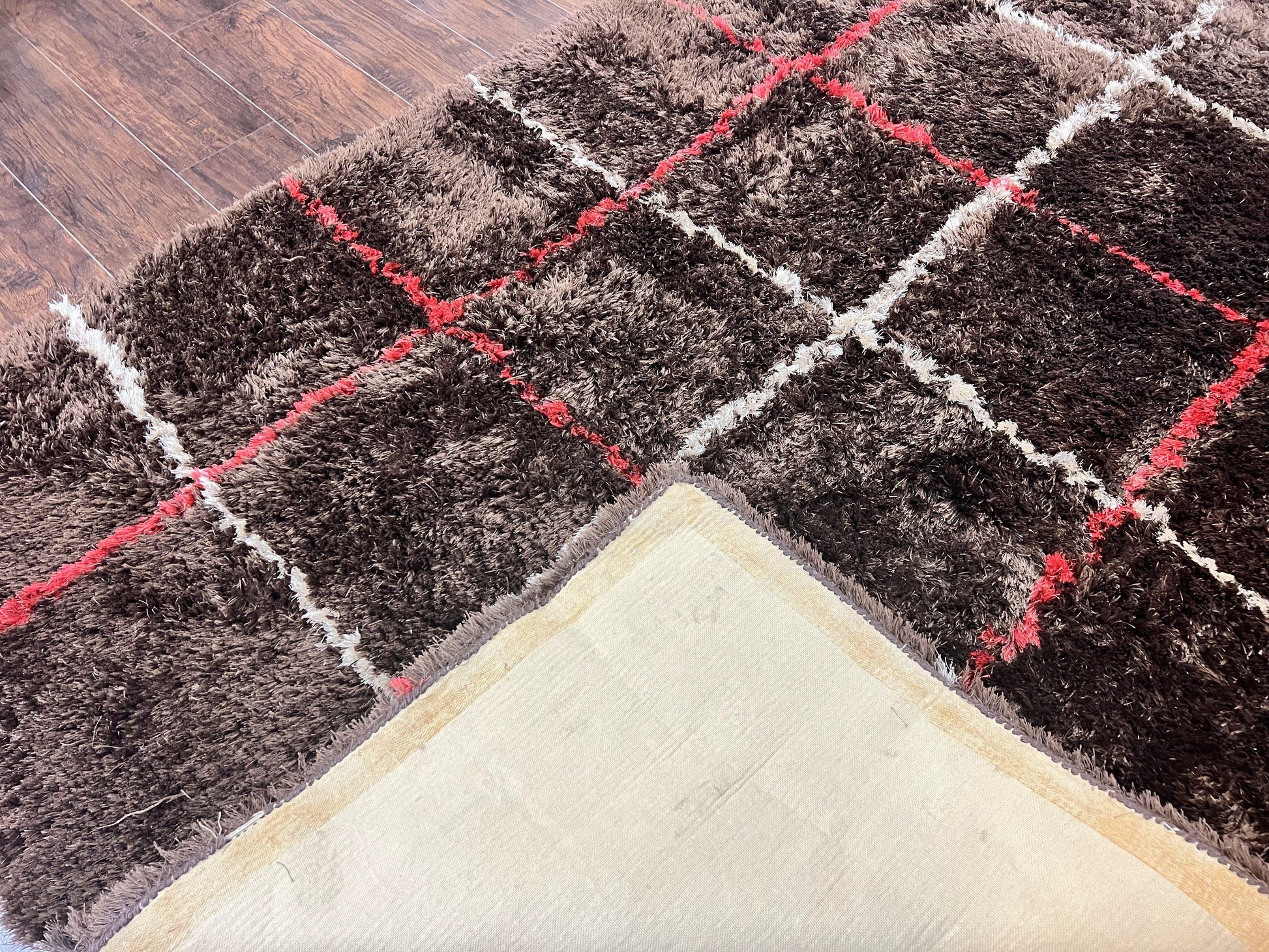 Shag Rug 6x8, Brown, Panel Design - Nuvé